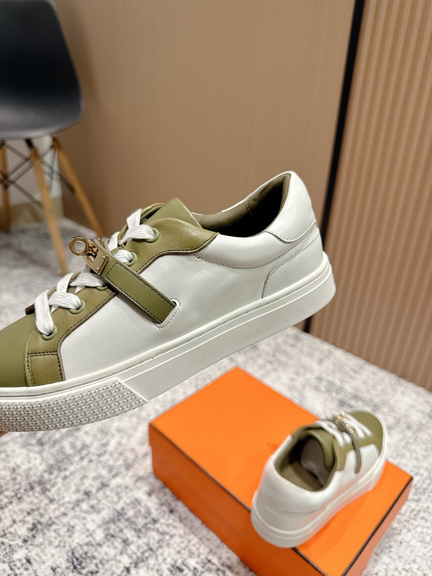 HM Casual Sneakers Sliver Buckle Olive With White Leather