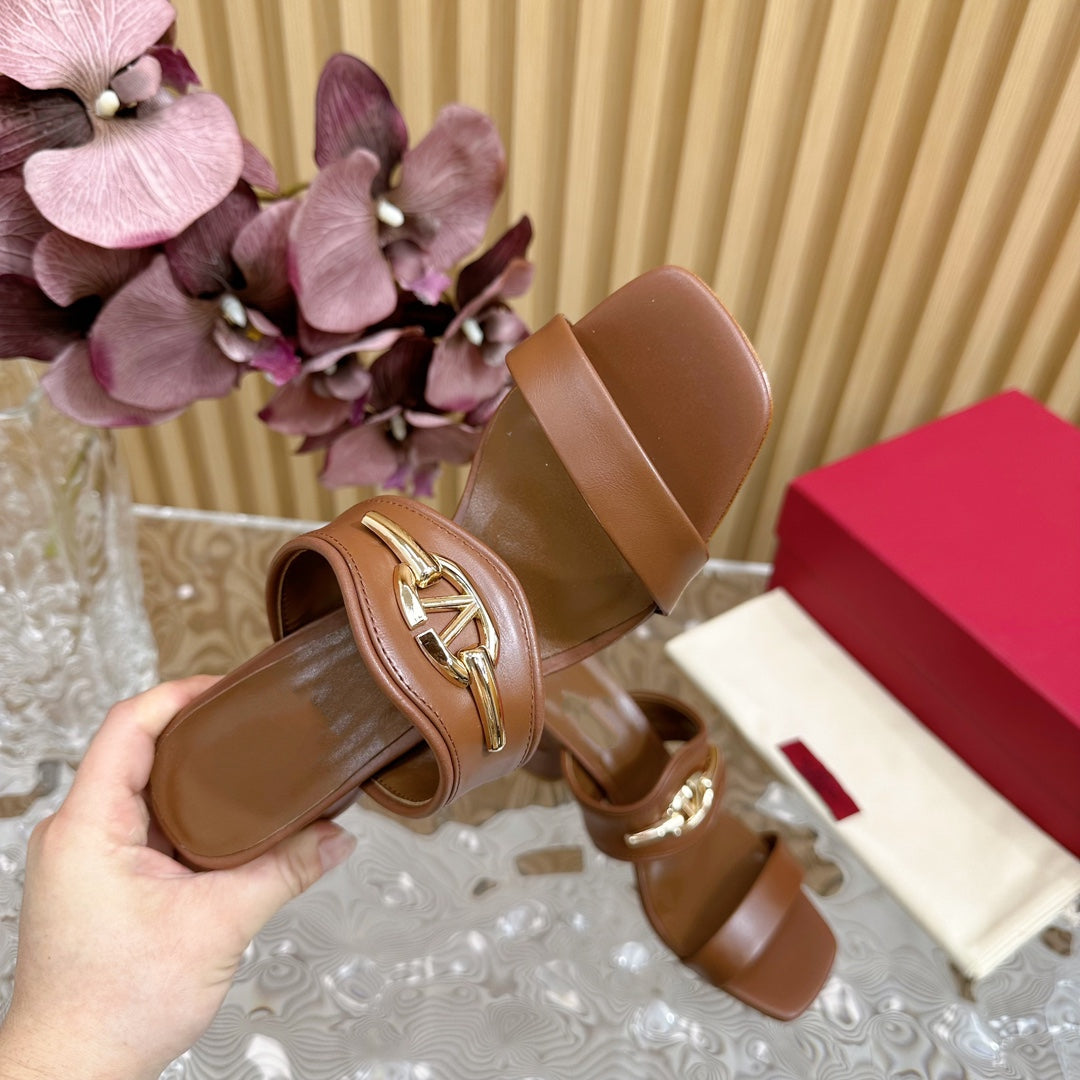 High Heel 70 Sandal The Bold Edition Vlogo Square Toe Brown
