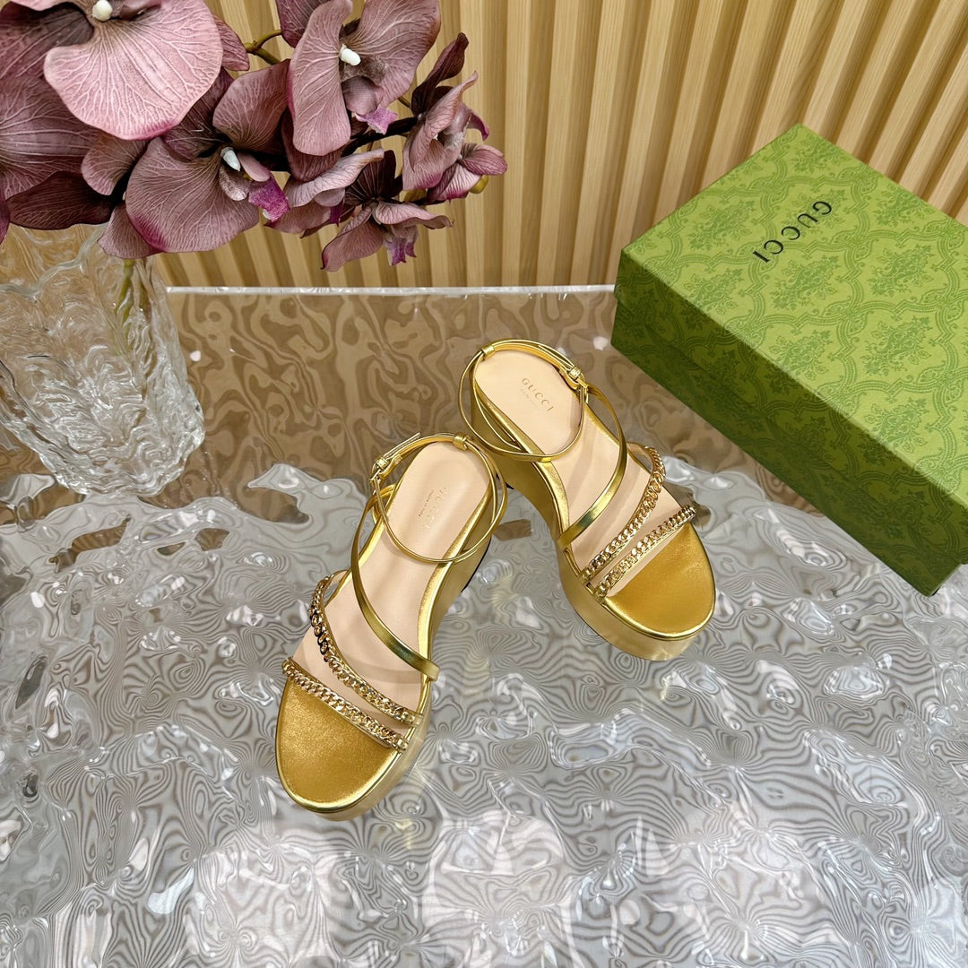 GG PLATFORM SANDAL METALLIC GOLD CALFSKIN WITH CHAINS