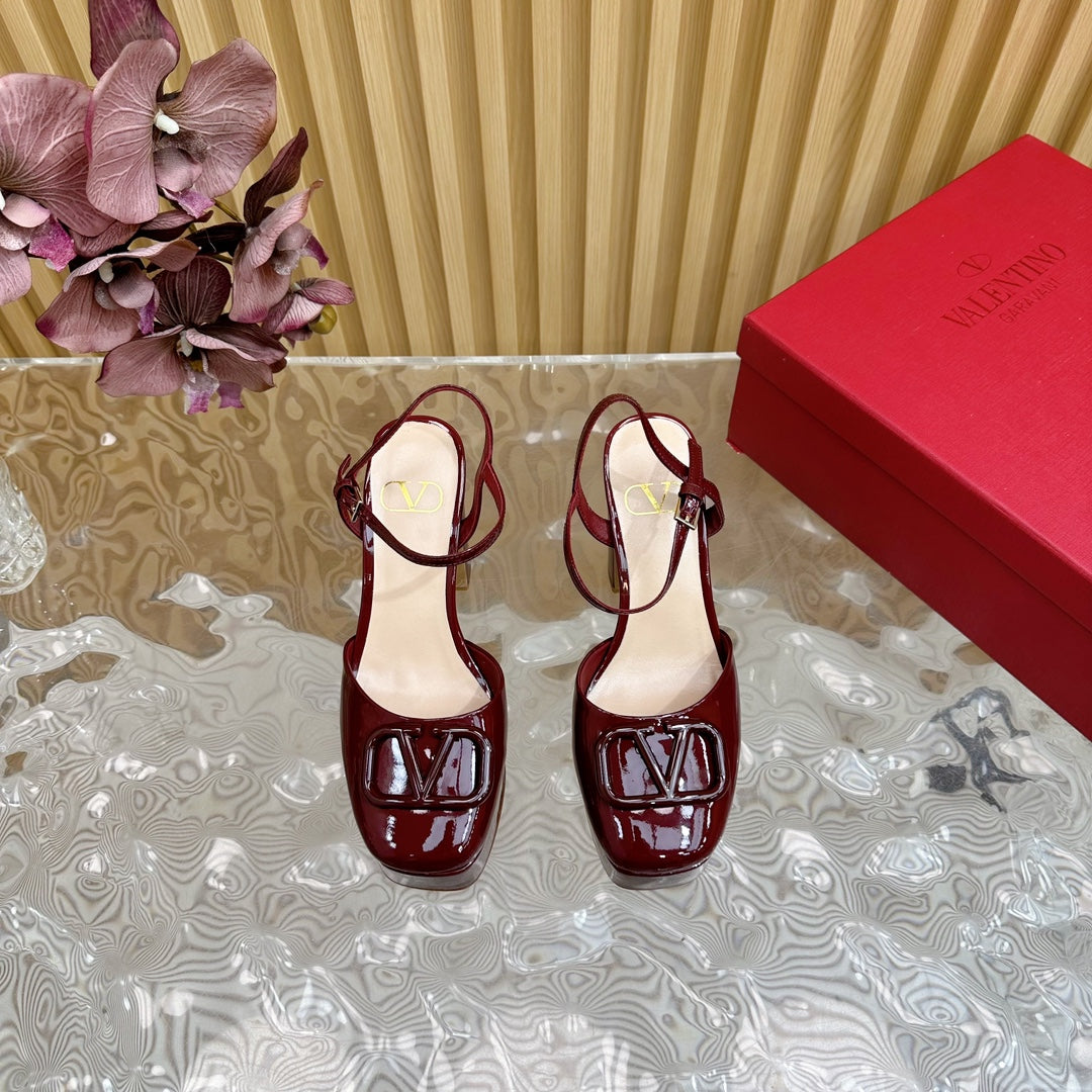 VT Signature 115mm Patent Leather Platform Pumps Red Calfskin 286477