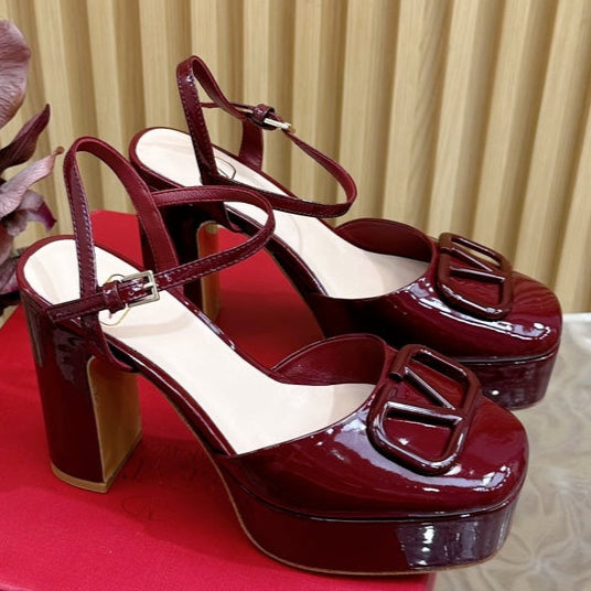 VT Signature 115mm Patent Leather Platform Pumps Red Calfskin 286477