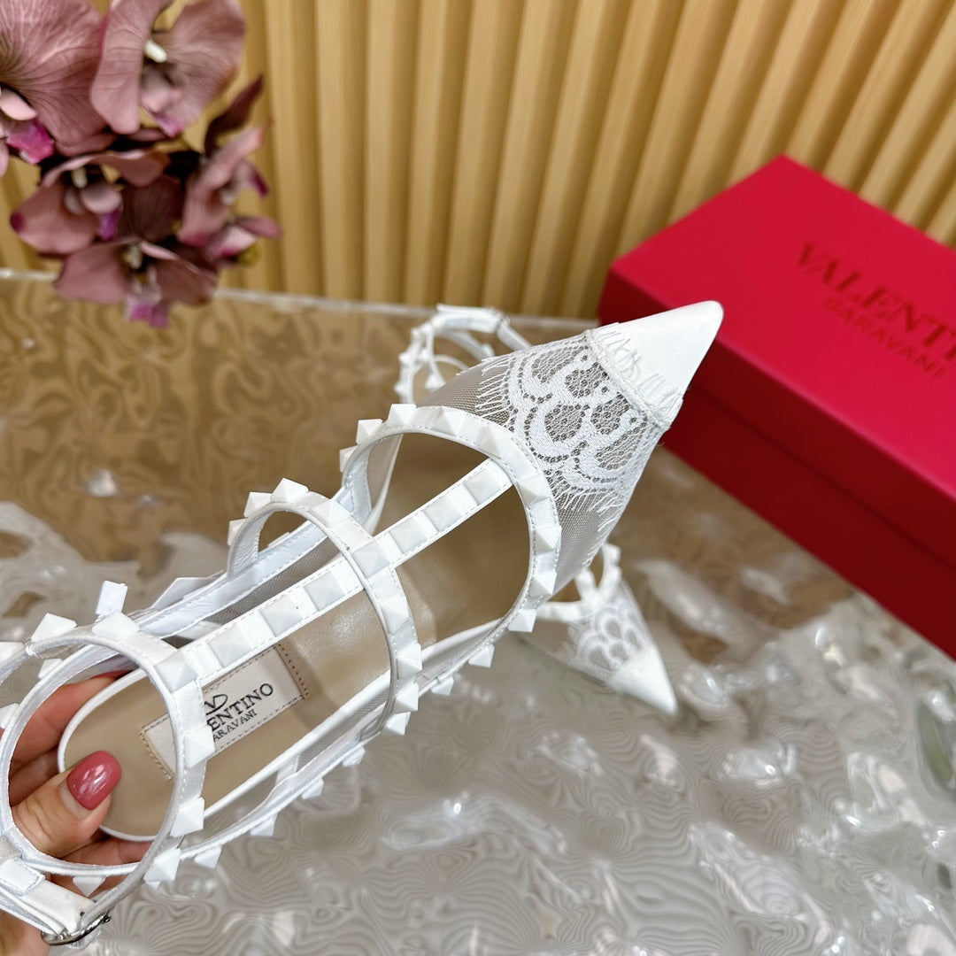 Rockstud Metallic Ankle Strap Pump 95mm White Lambskin And Lace Fabric 102093