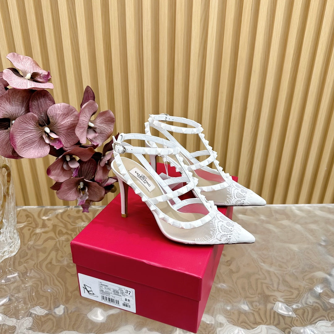 Rockstud Metallic Ankle Strap Pump 95mm White Lambskin And Lace Fabric 102093