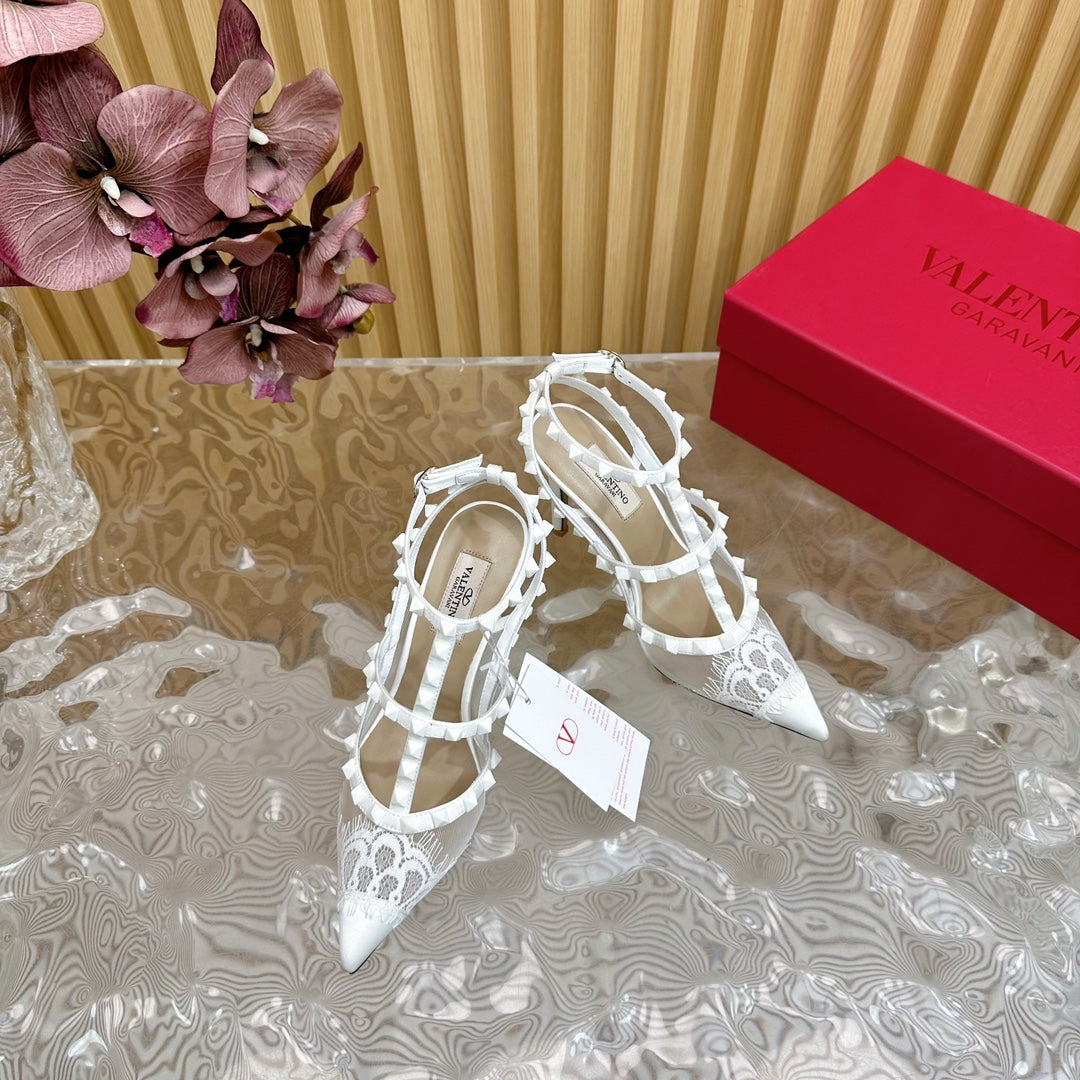 Rockstud Metallic Ankle Strap Pump 95mm White Lambskin And Lace Fabric 102093