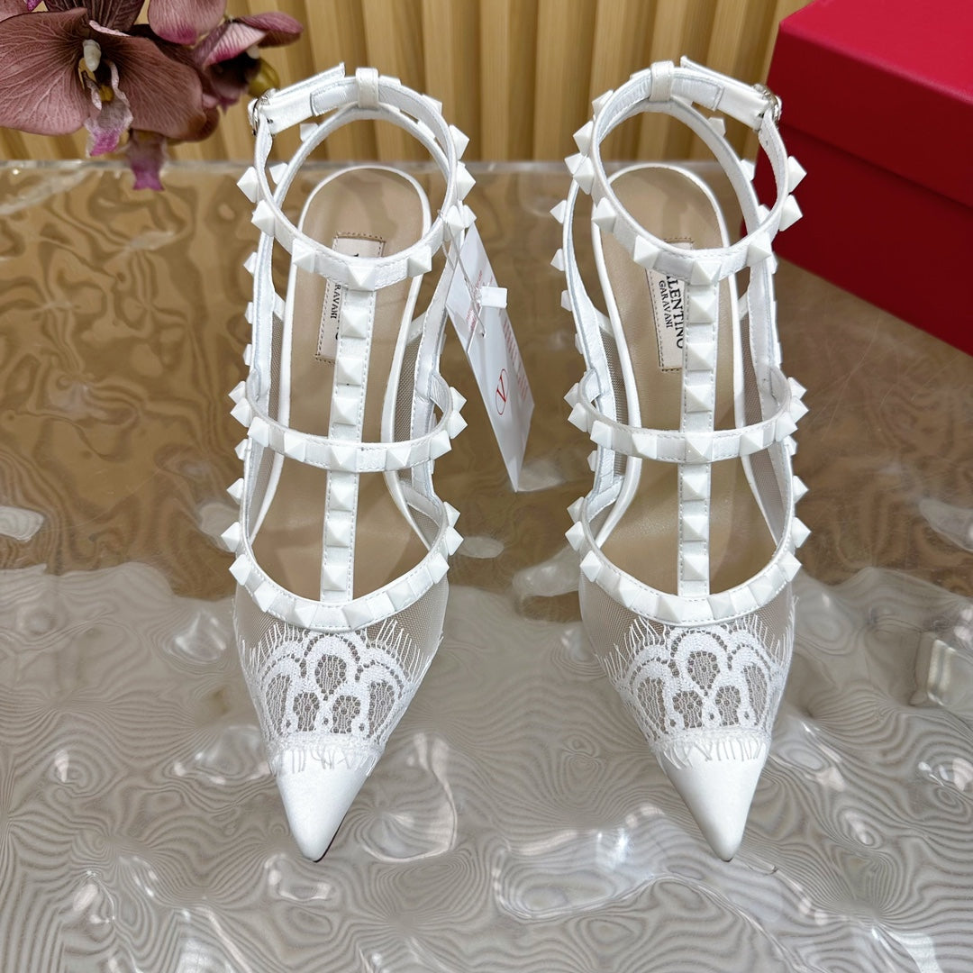 Rockstud Metallic Ankle Strap Pump 95mm White Lambskin And Lace Fabric 102093
