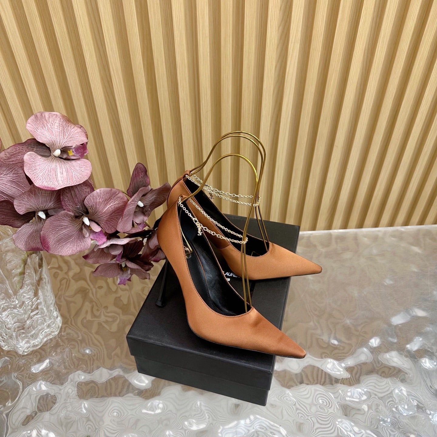 RÃ‰GINE PUMPS IN RUSTIC ORANGE SATIN GOLD CHAIN