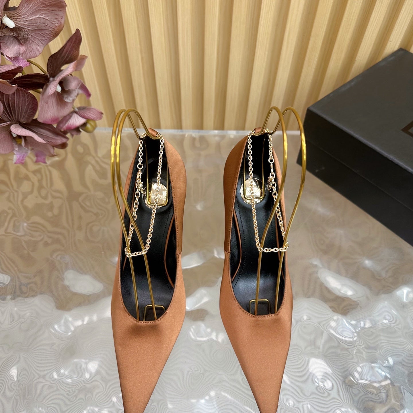 RÃ‰GINE PUMPS IN RUSTIC ORANGE SATIN GOLD CHAIN