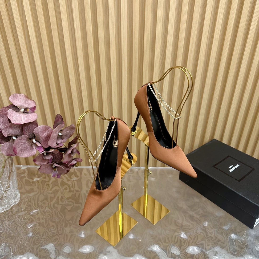 RÃ‰GINE PUMPS IN RUSTIC ORANGE SATIN GOLD CHAIN