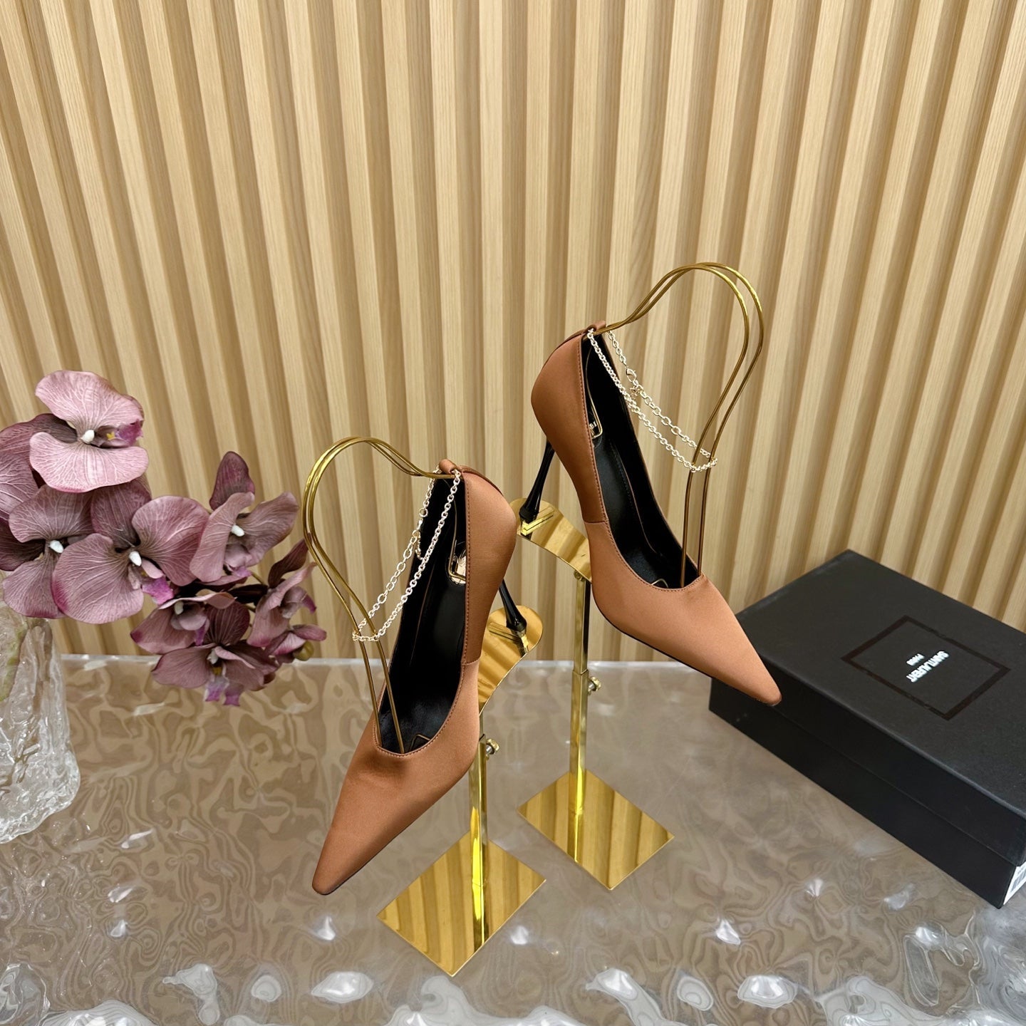 RÃ‰GINE PUMPS IN RUSTIC ORANGE SATIN GOLD CHAIN