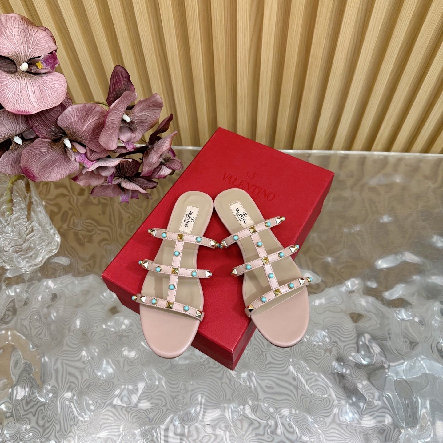 VT 25 Rockstud leather slides Pink Sheepskin 286630