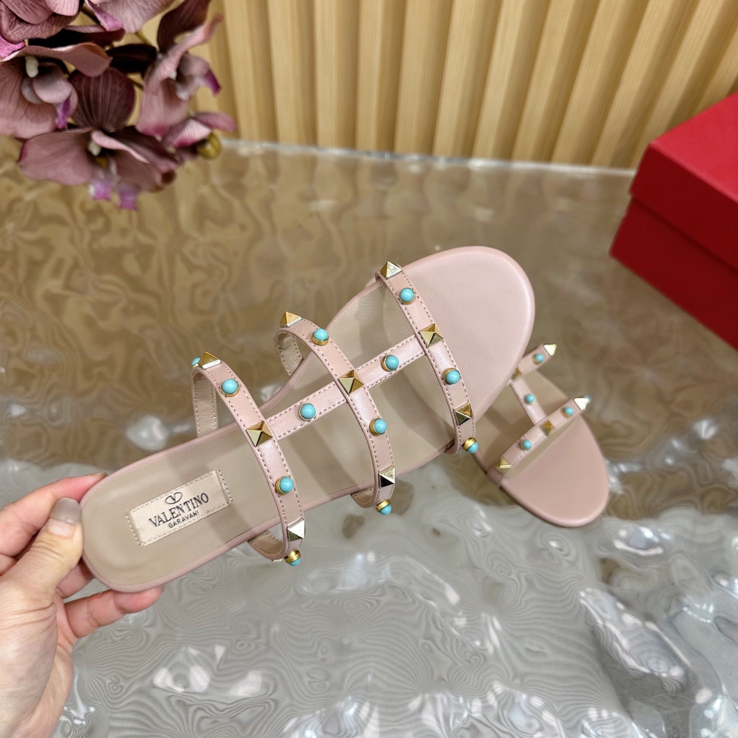 VT 25 Rockstud leather slides Pink Sheepskin 286630