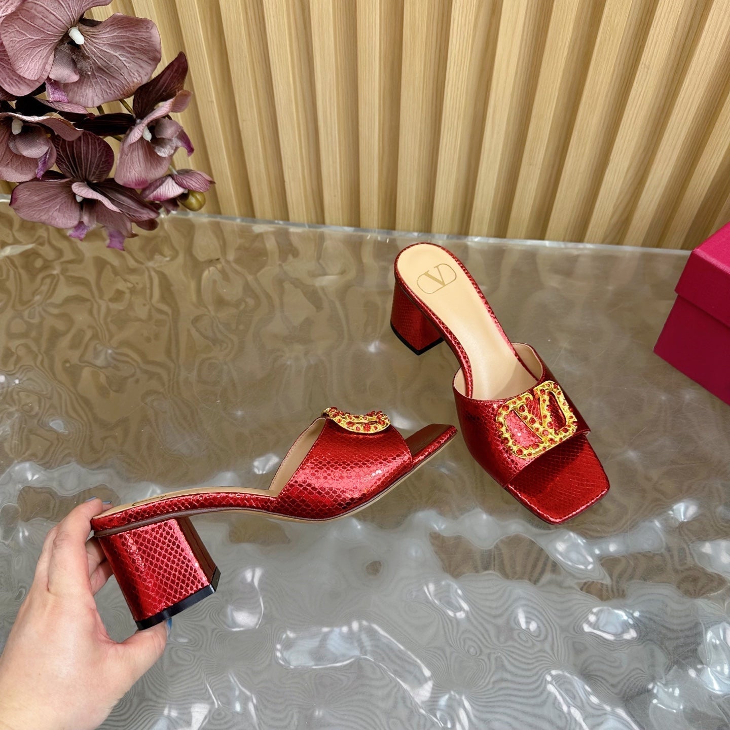 VT 25 Vlogo Mule Red Snakeskin Leather 331926