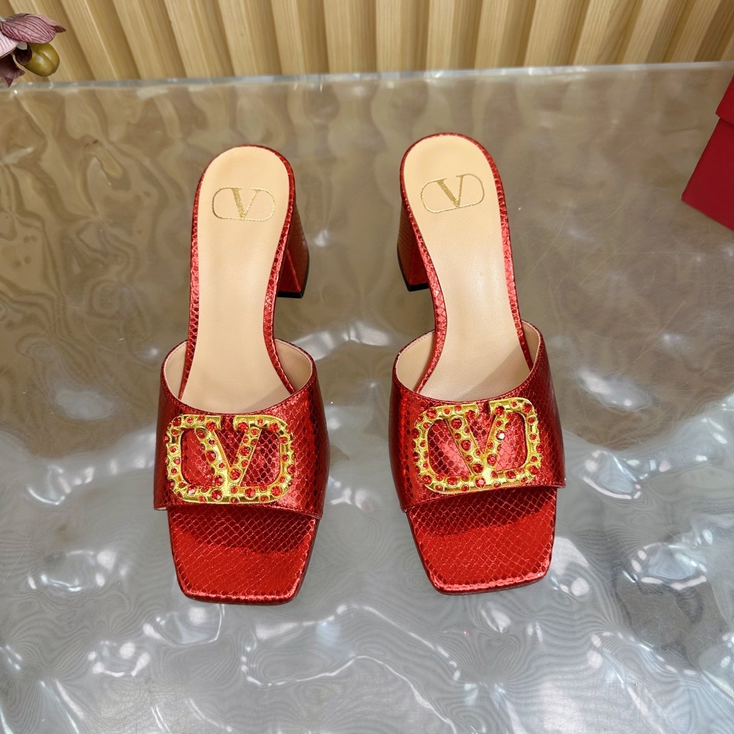 VT 25 Vlogo Mule Red Snakeskin Leather 331926