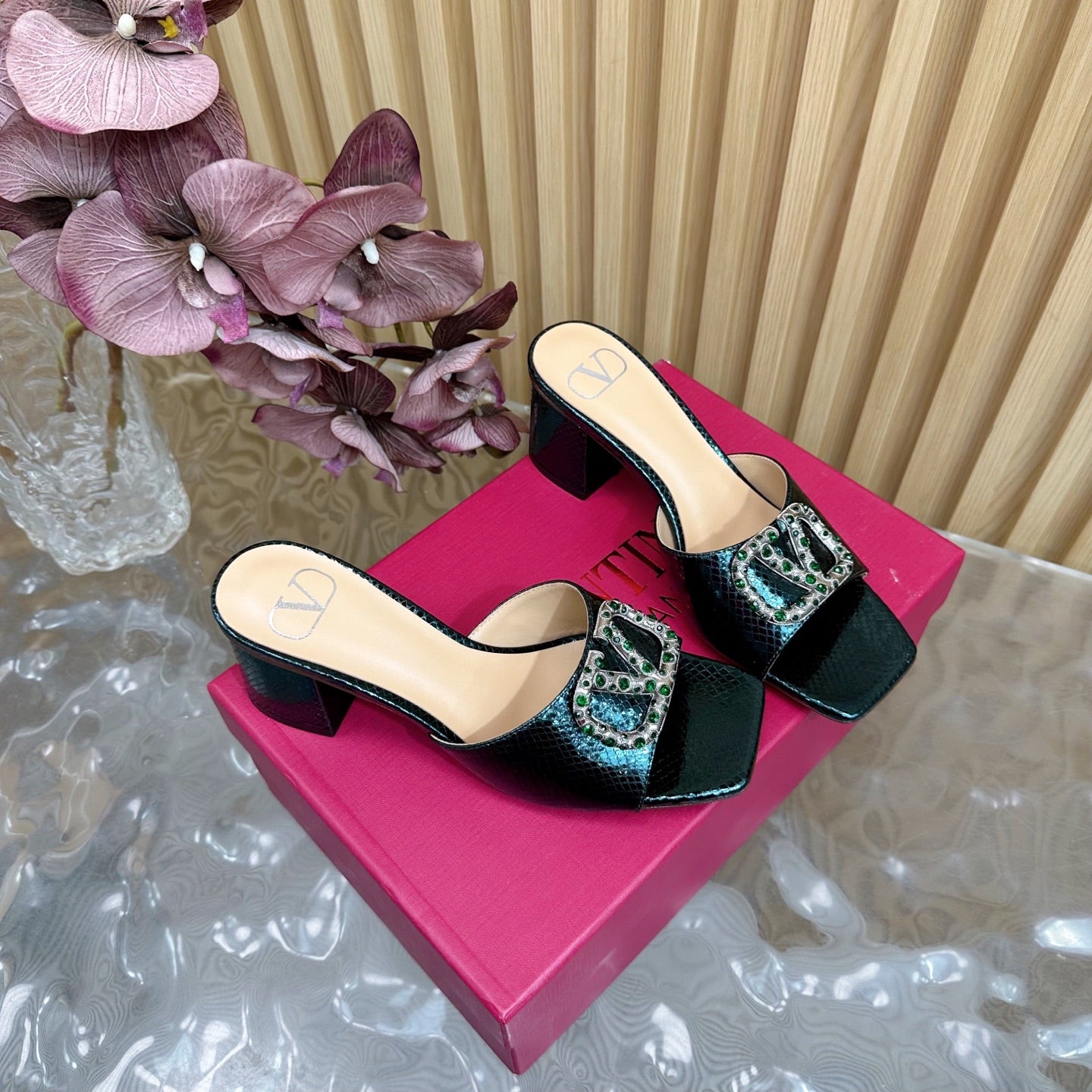 VT 25 Vlogo Mule Peacock Blue Snakeskin Leather 331927