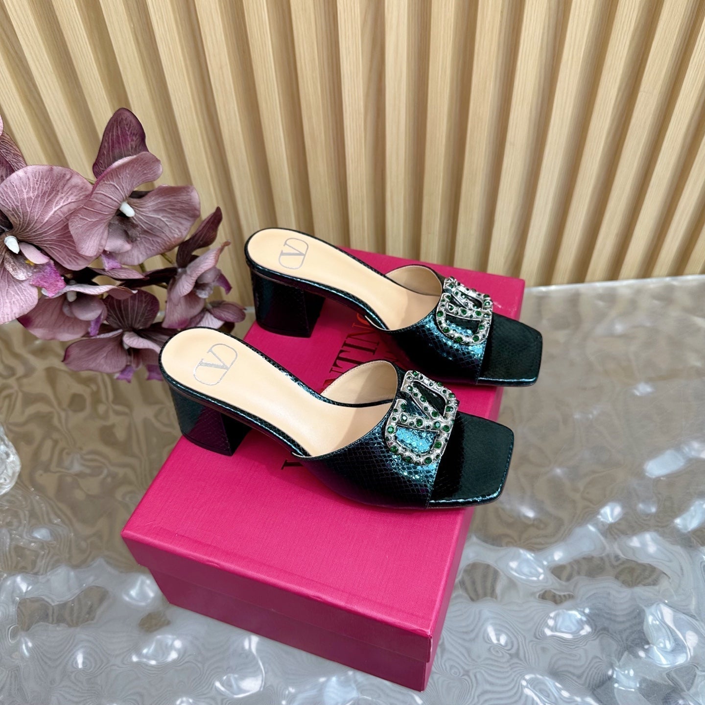 VT 25 Vlogo Mule Peacock Blue Snakeskin Leather 331927