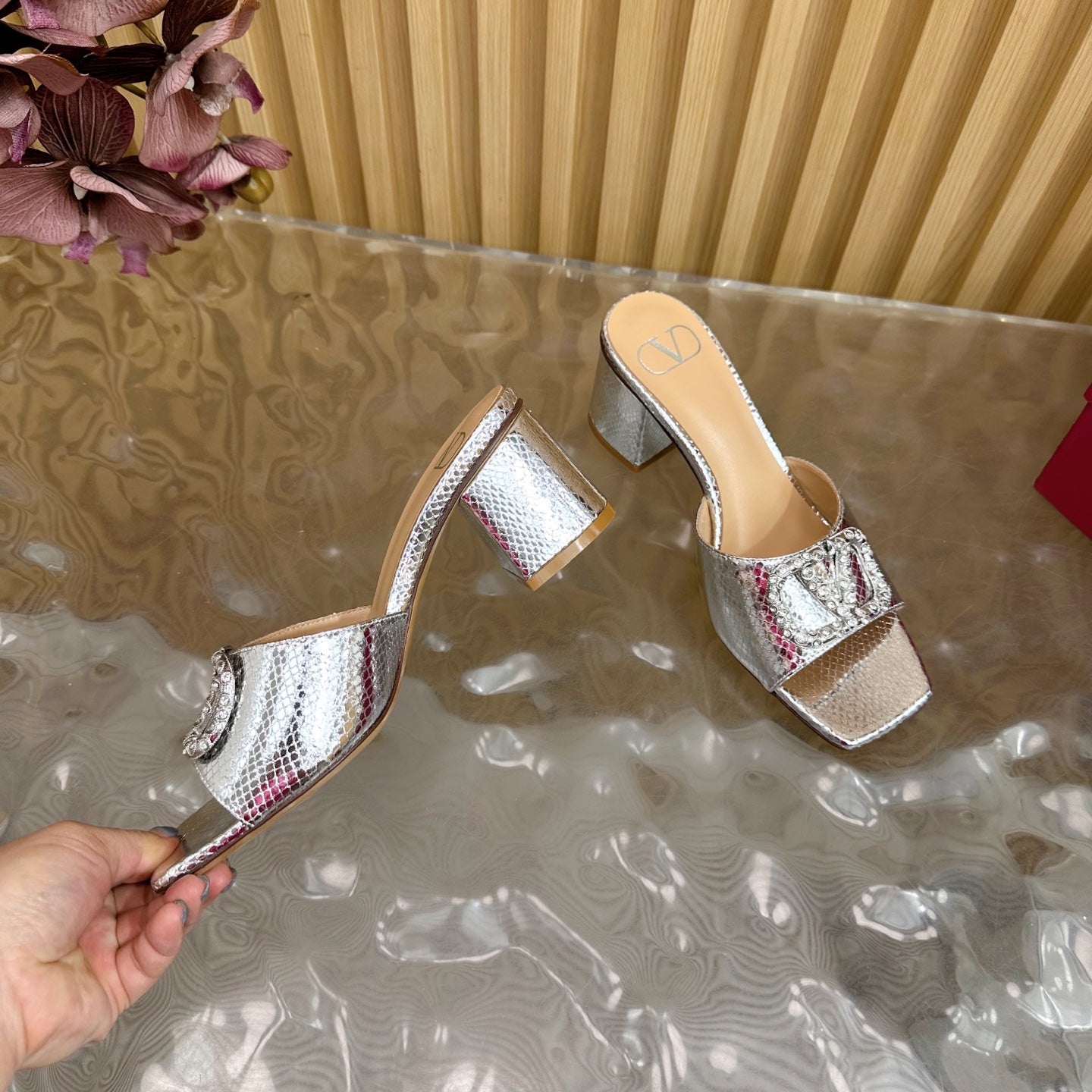 VT 25 Vlogo Mule Silver Snakeskin Leather