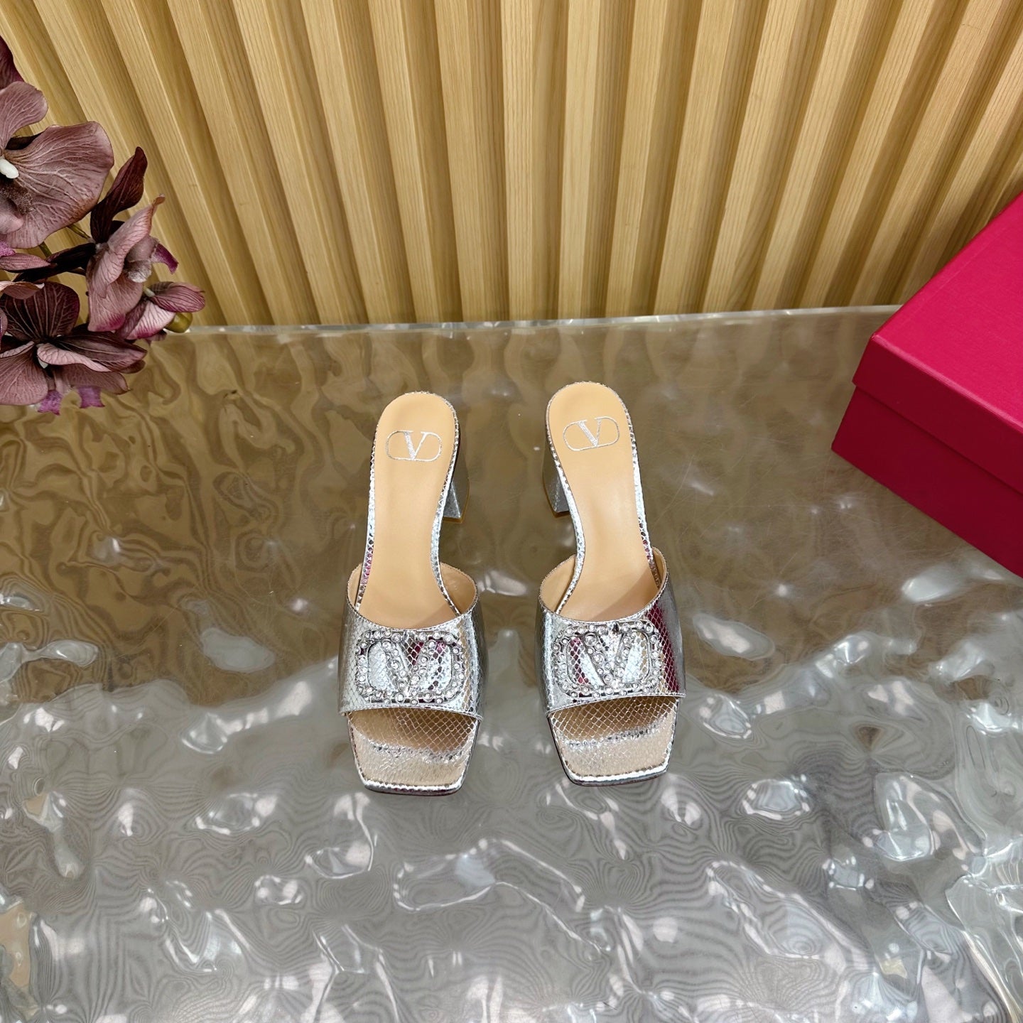 VT 25 Vlogo Mule Silver Snakeskin Leather