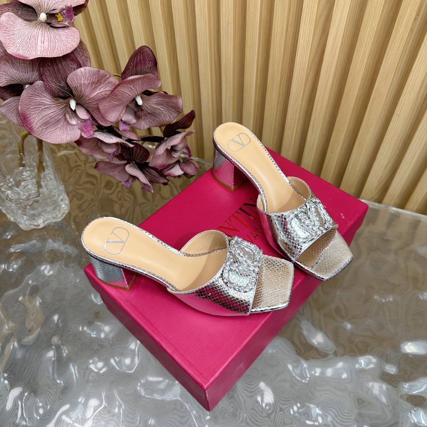 VT 25 Vlogo Mule Silver Snakeskin Leather