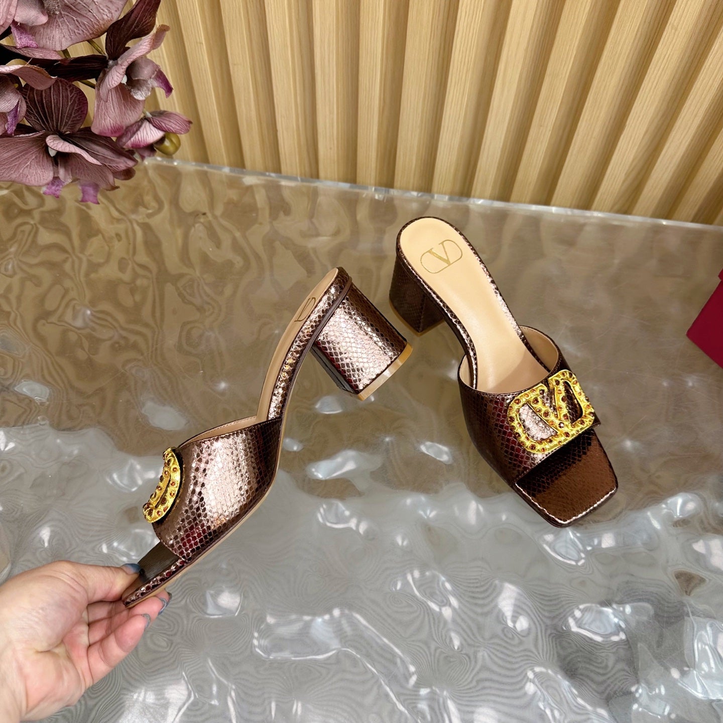 VT 25 Vlogo Mule Brown Snakeskin Leather