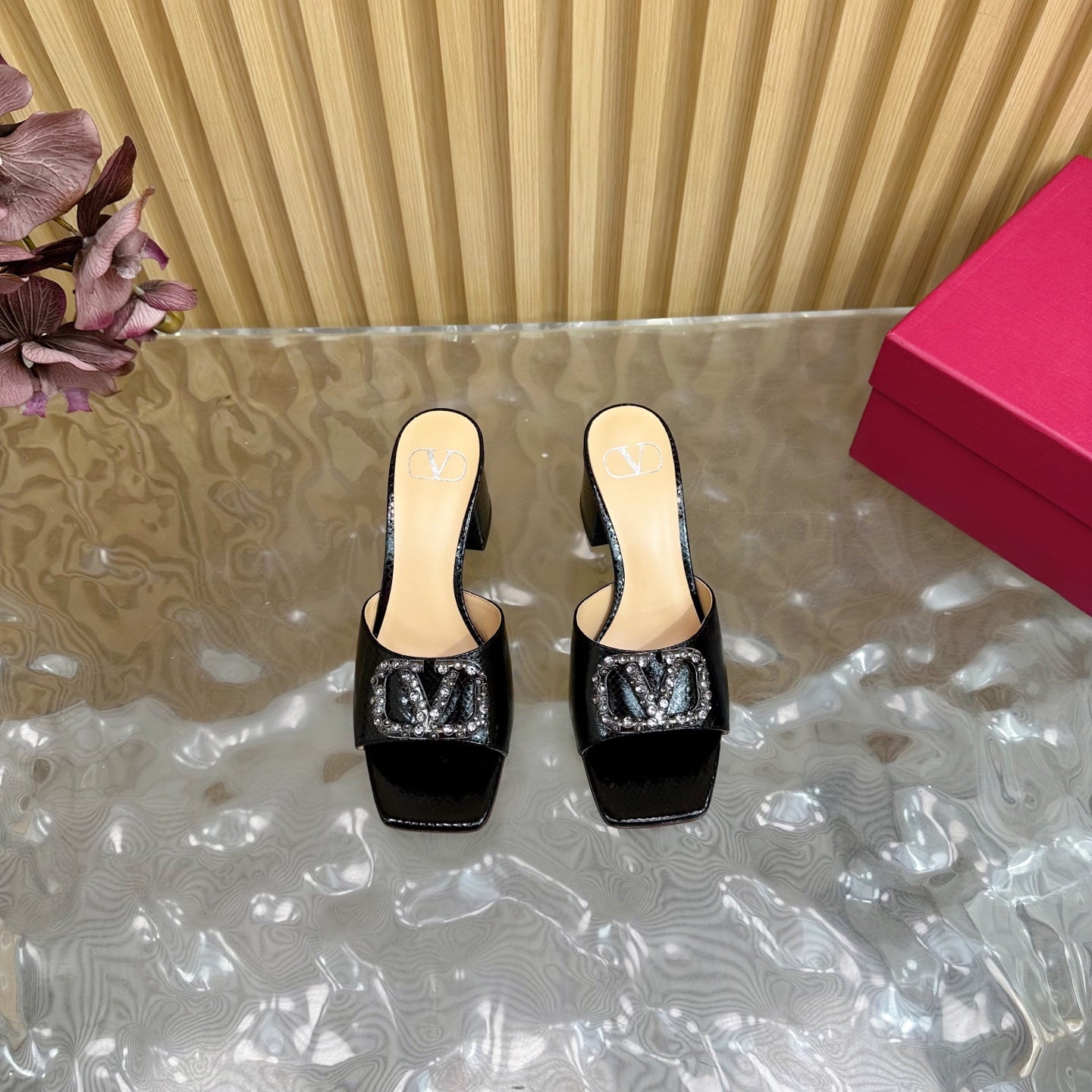 VT 25 Vlogo Mule Black Snakeskin Leather