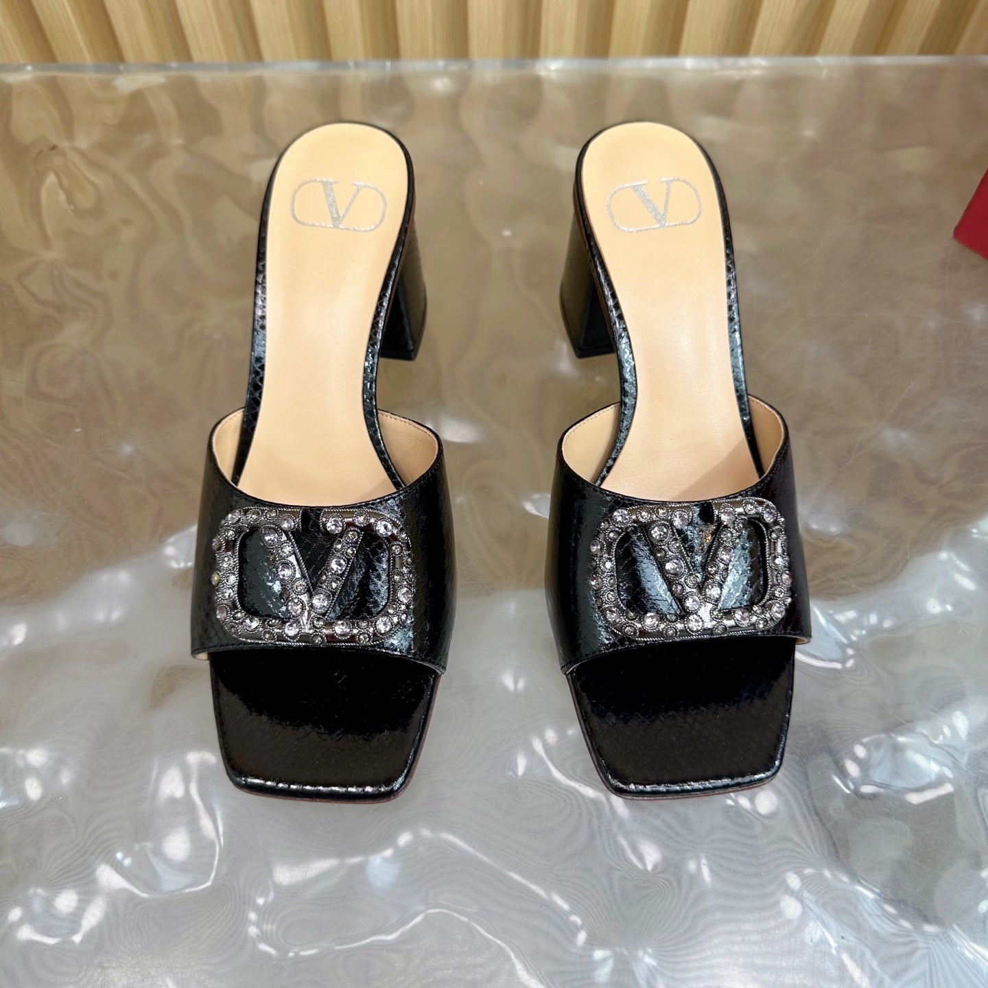 VT 25 Vlogo Mule Black Snakeskin Leather