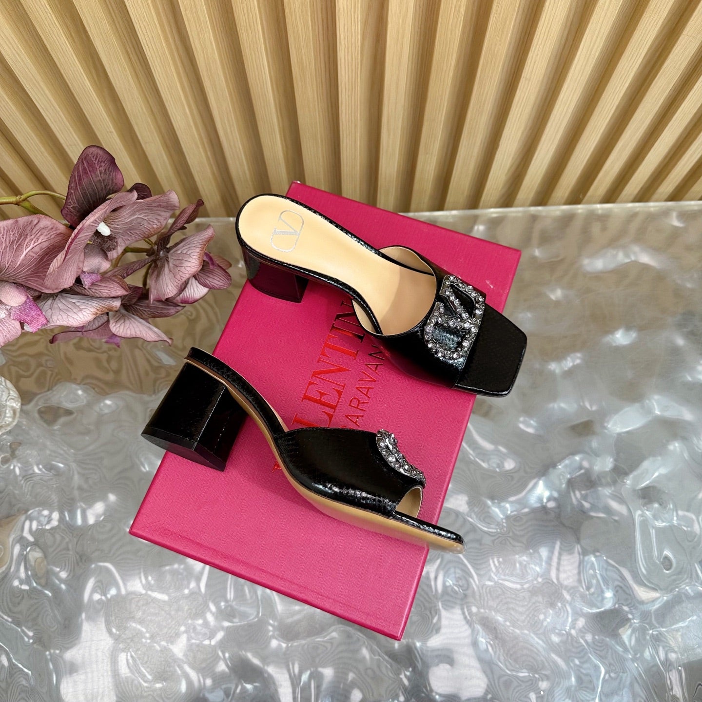 VT 25 Vlogo Mule Black Snakeskin Leather