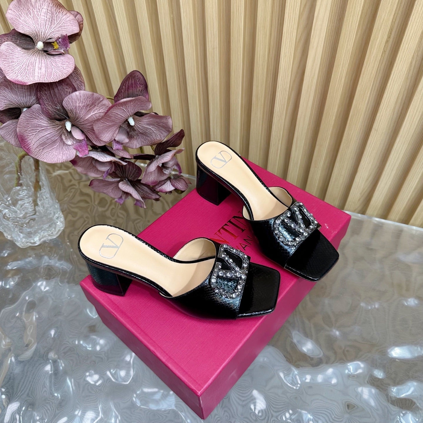 VT 25 Vlogo Mule Black Snakeskin Leather