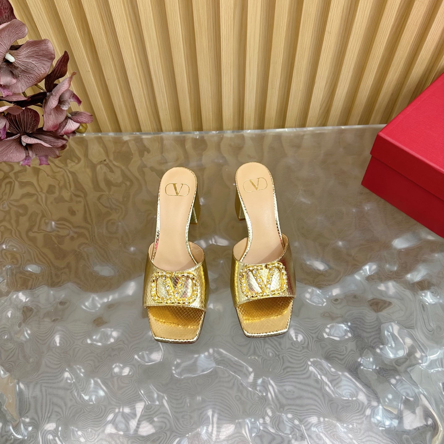 VT 25 Vlogo Mule Gold Snakeskin Leather