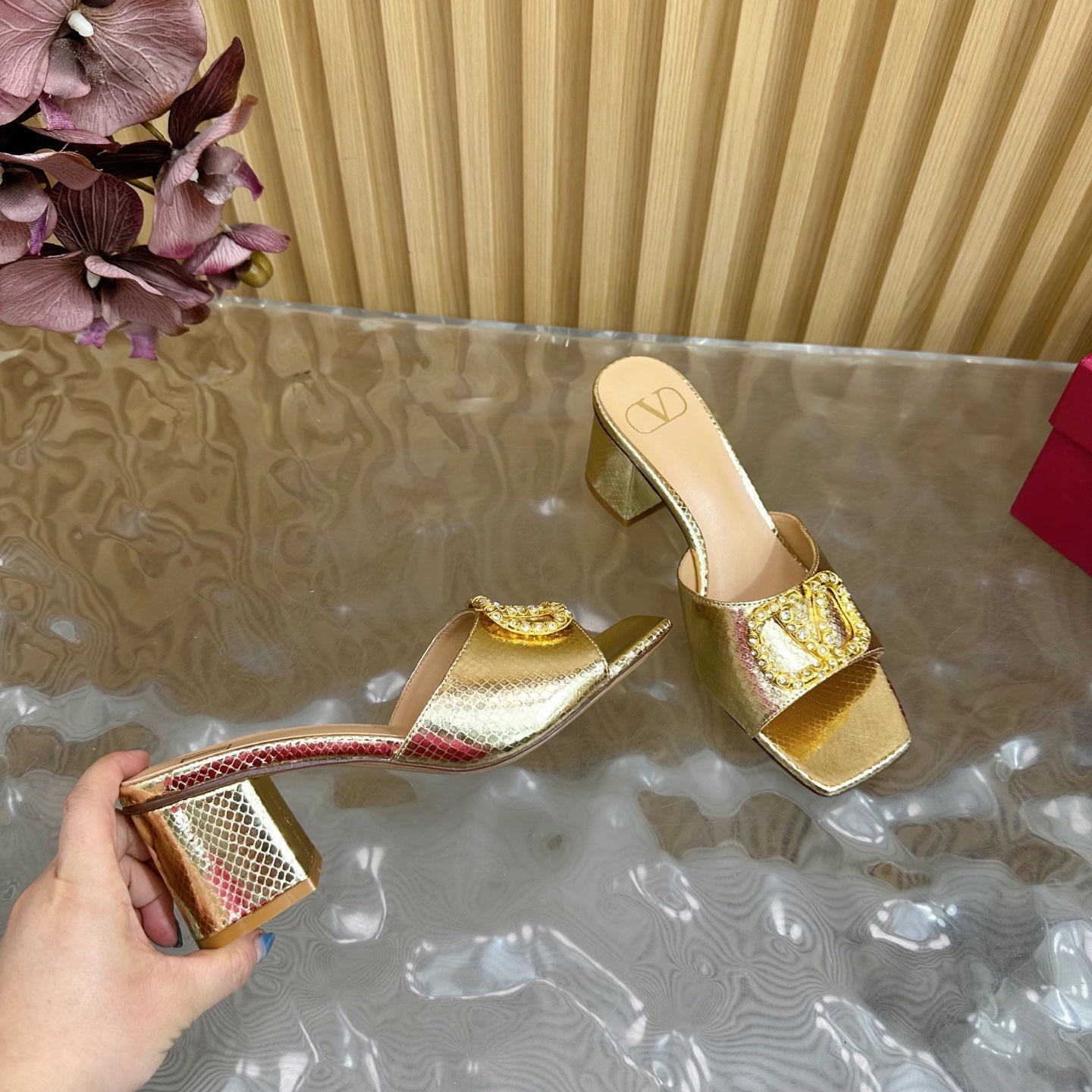 VT 25 Vlogo Mule Gold Snakeskin Leather