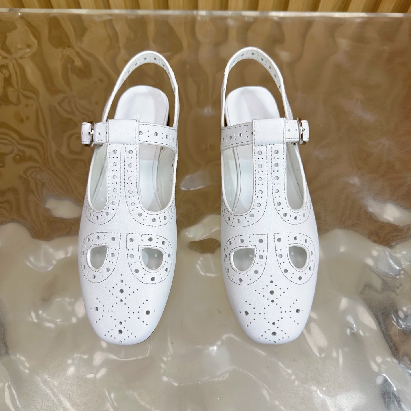 HM 25 Kim Slingback White Lambskin 352957