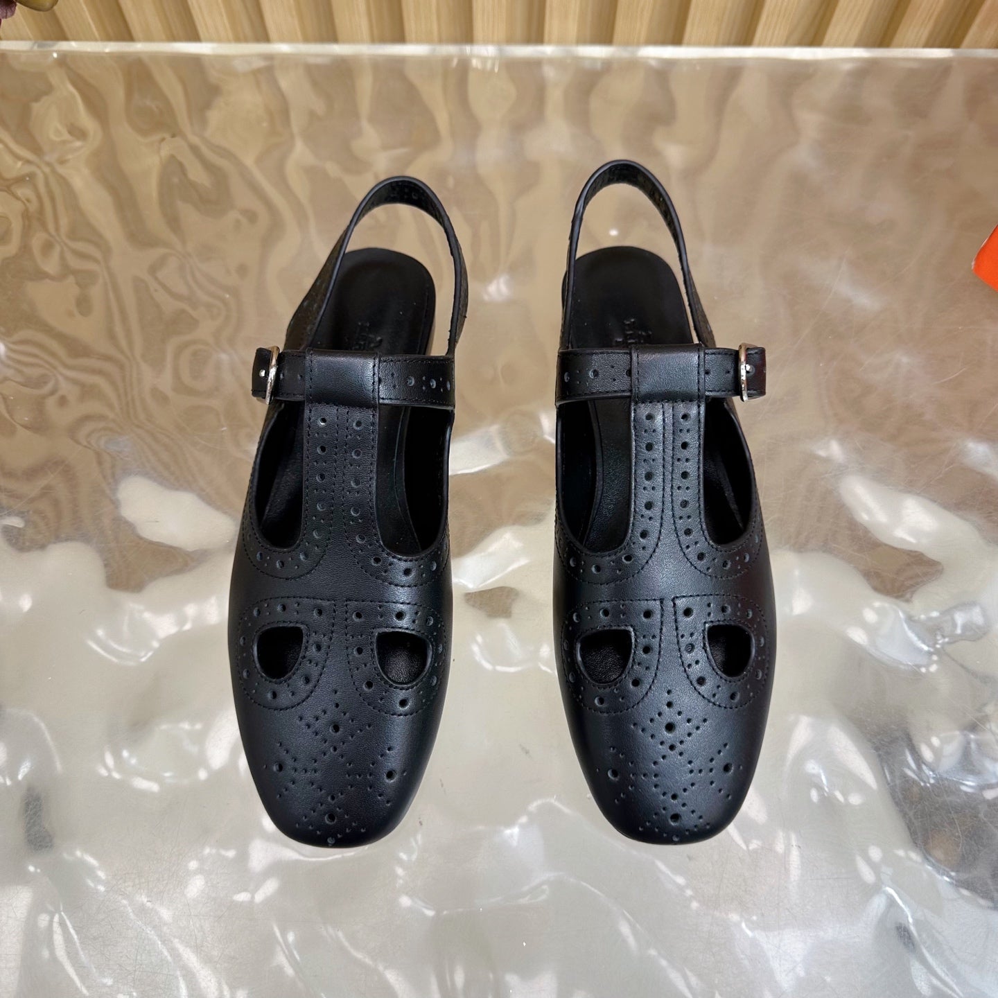 HM 25 Kim Slingback Black Lambskin 352959