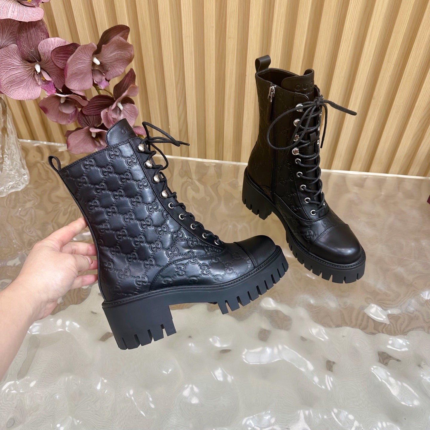 Gucci 2025 Boot Black Embossed Cowhide 498049