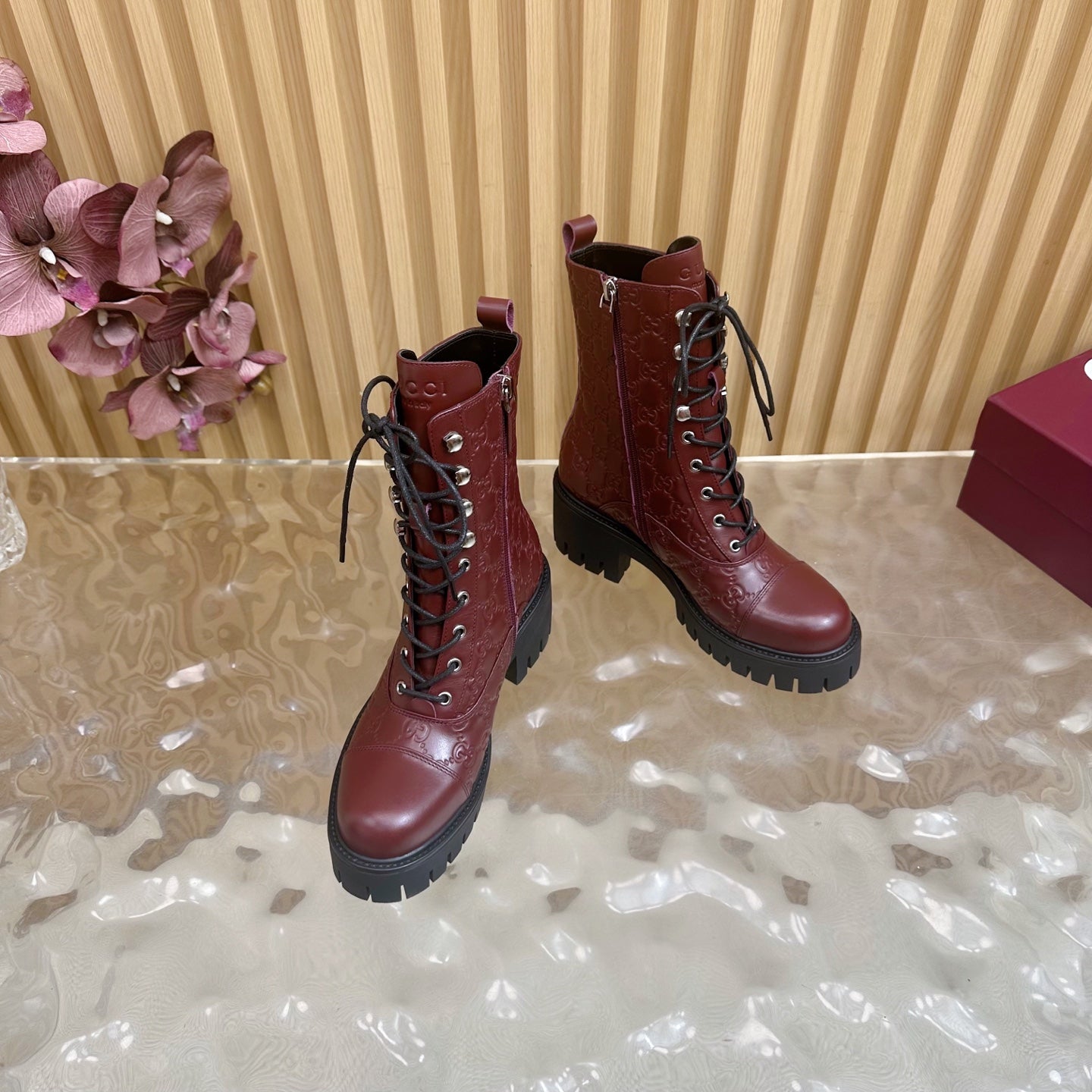 Gucci 2025 Boot Red Black Embossed Cowhide 498051