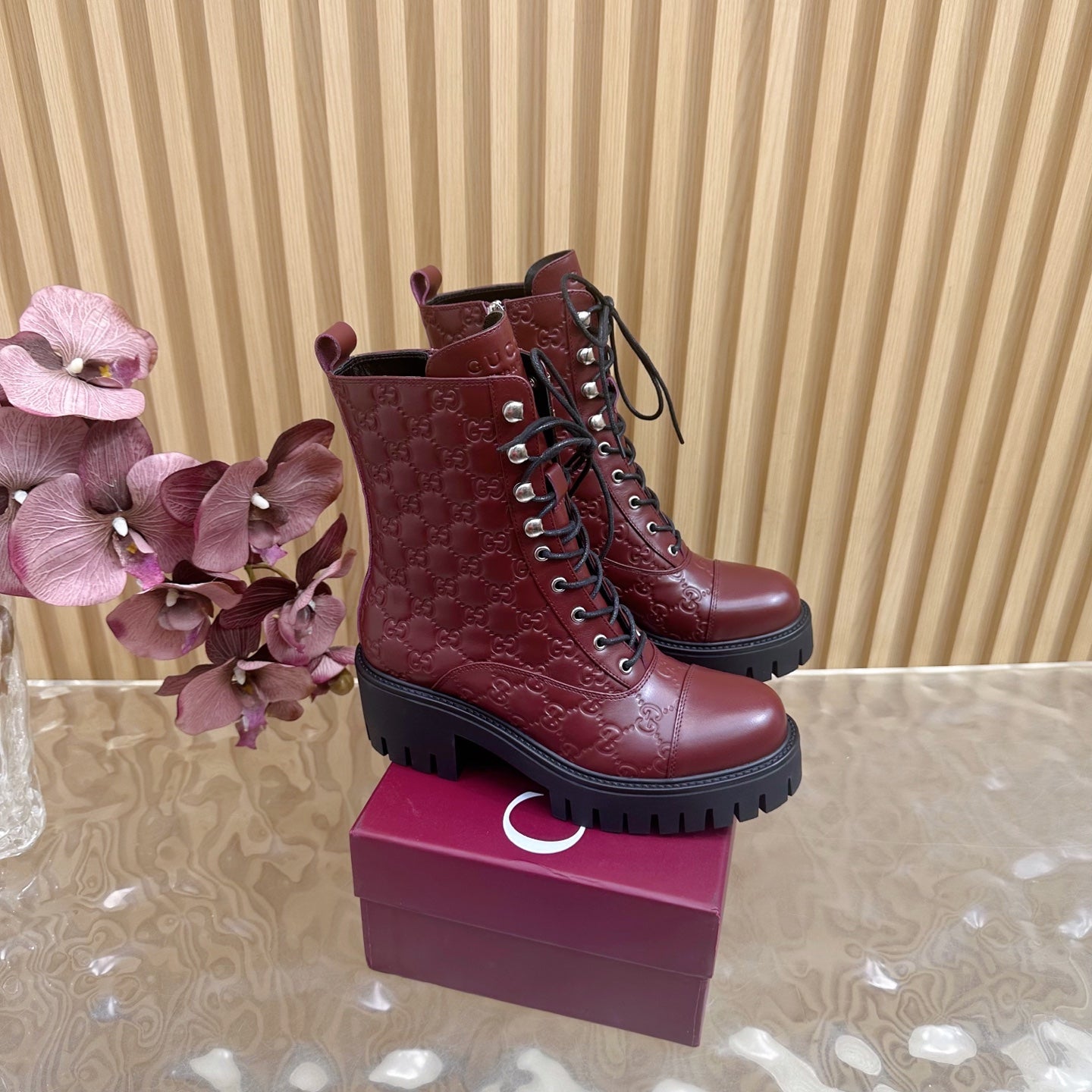 Gucci 2025 Boot Red Black Embossed Cowhide 498051