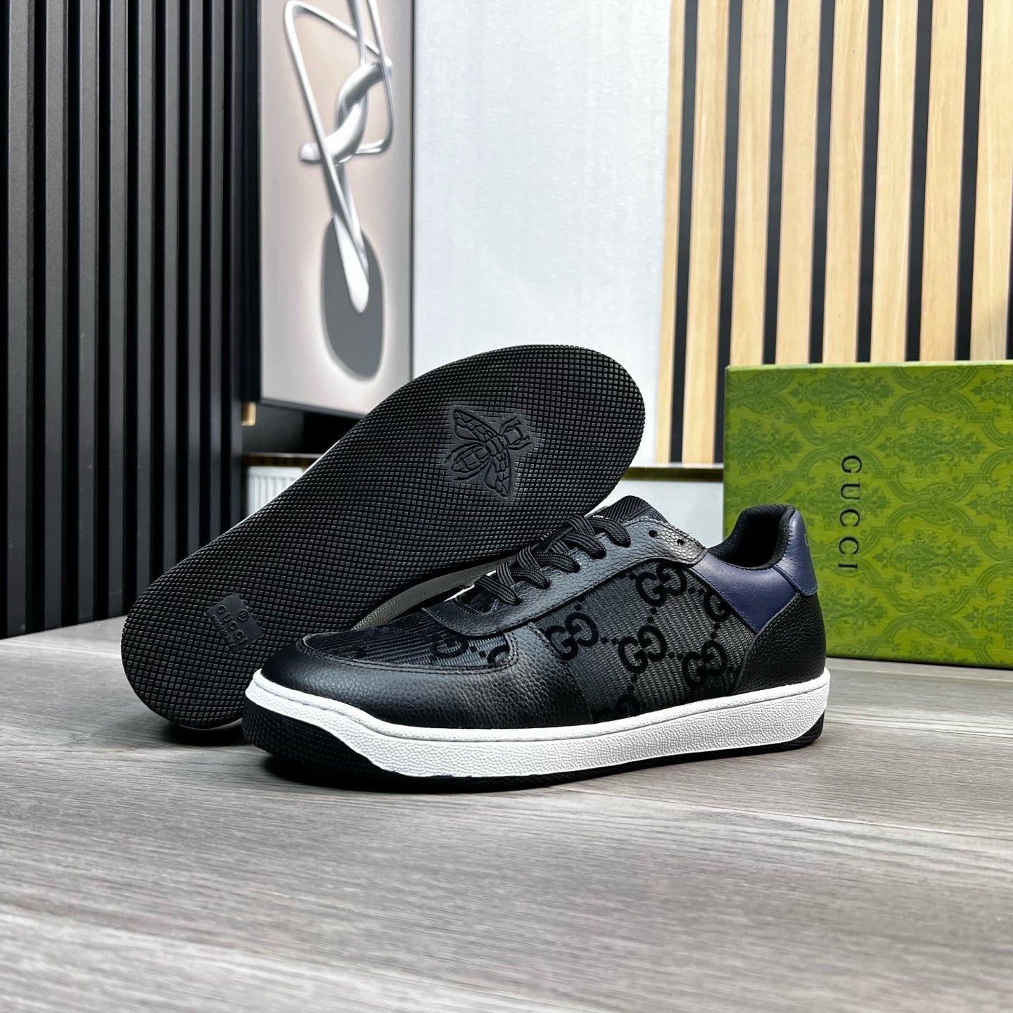 GG Men's Supreme Sneaker Black Cowhide 531166