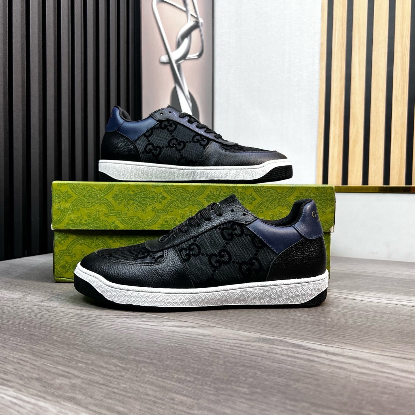 GG Men's Supreme Sneaker Black Cowhide 531166