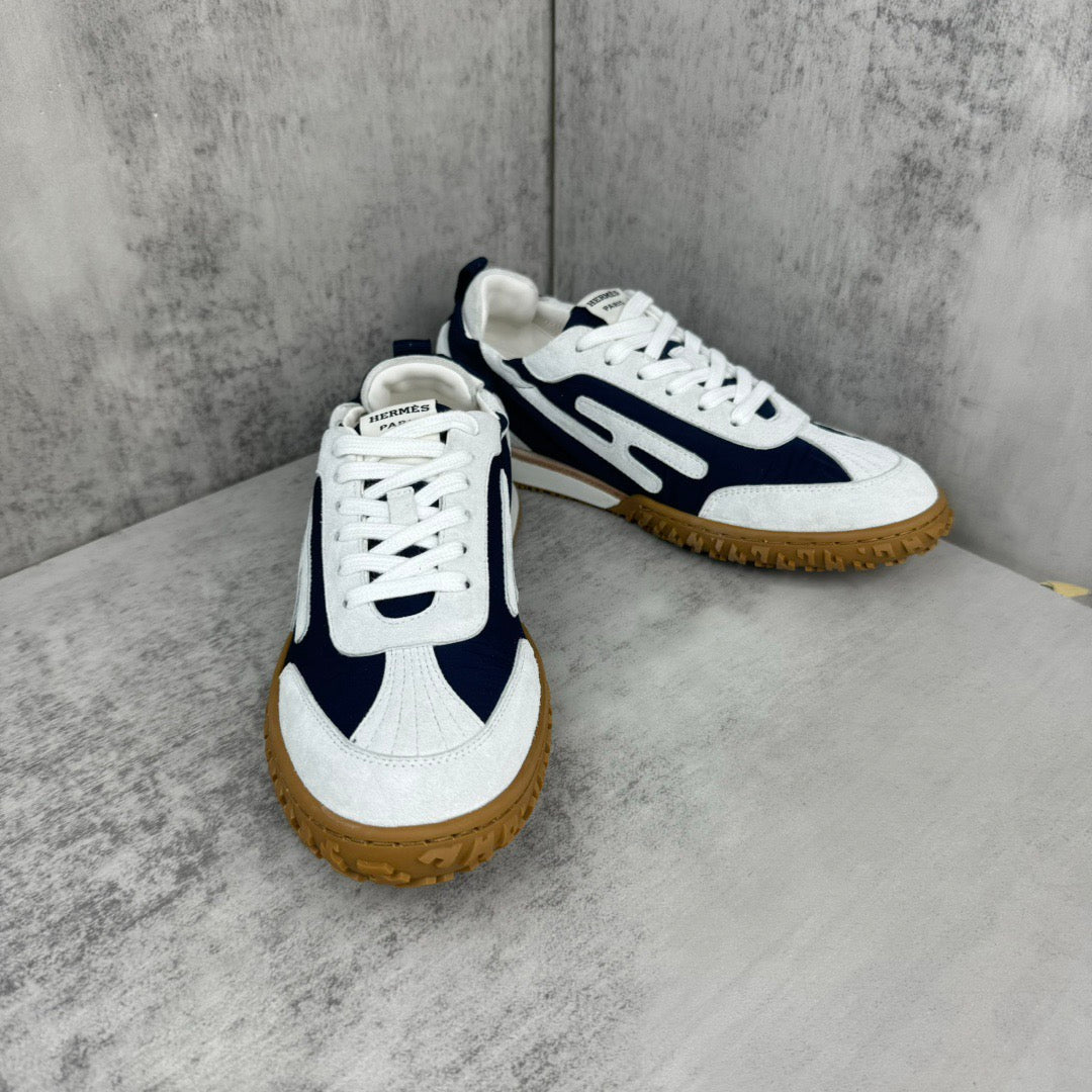 HM Men's Jet Sneaker White Blue Suede 656858