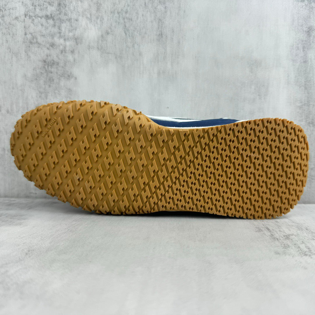 HM Men's Jet Sneaker White Blue Suede 656858