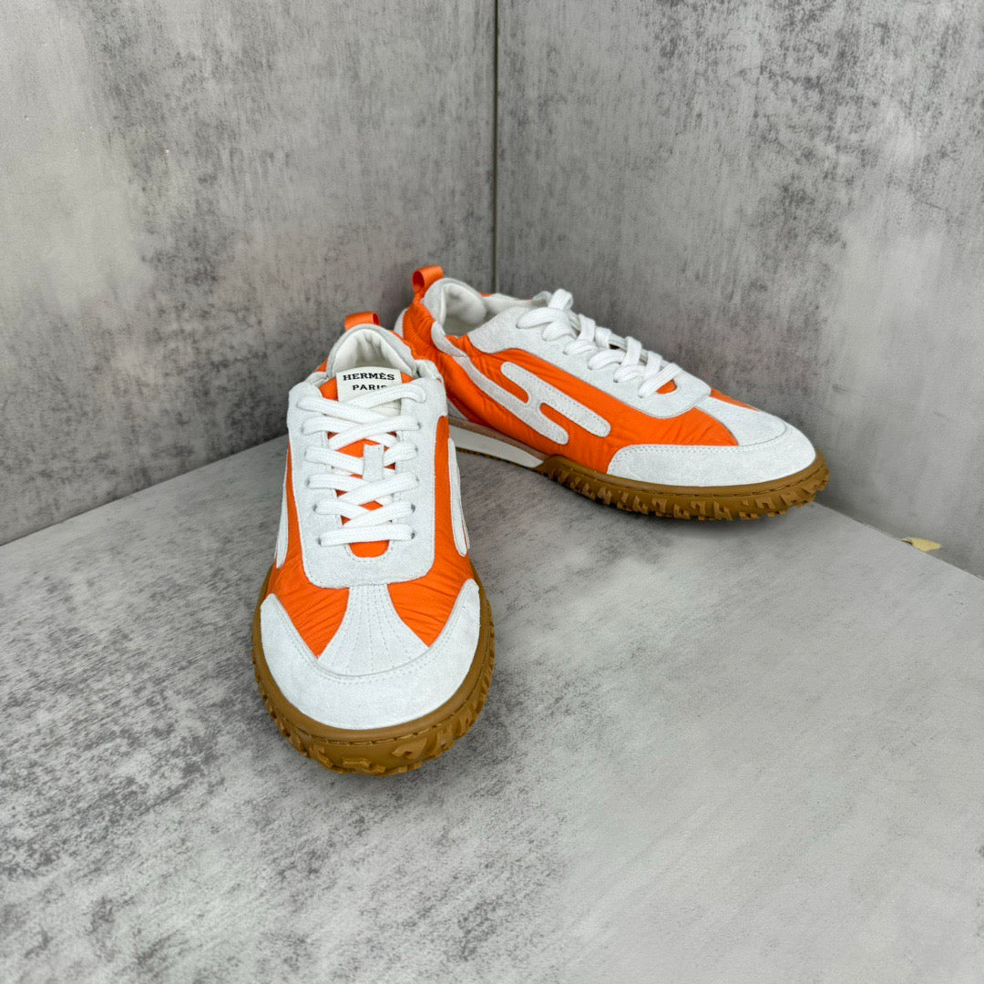 HM Men's Jet Sneaker White Orange Suede 656857