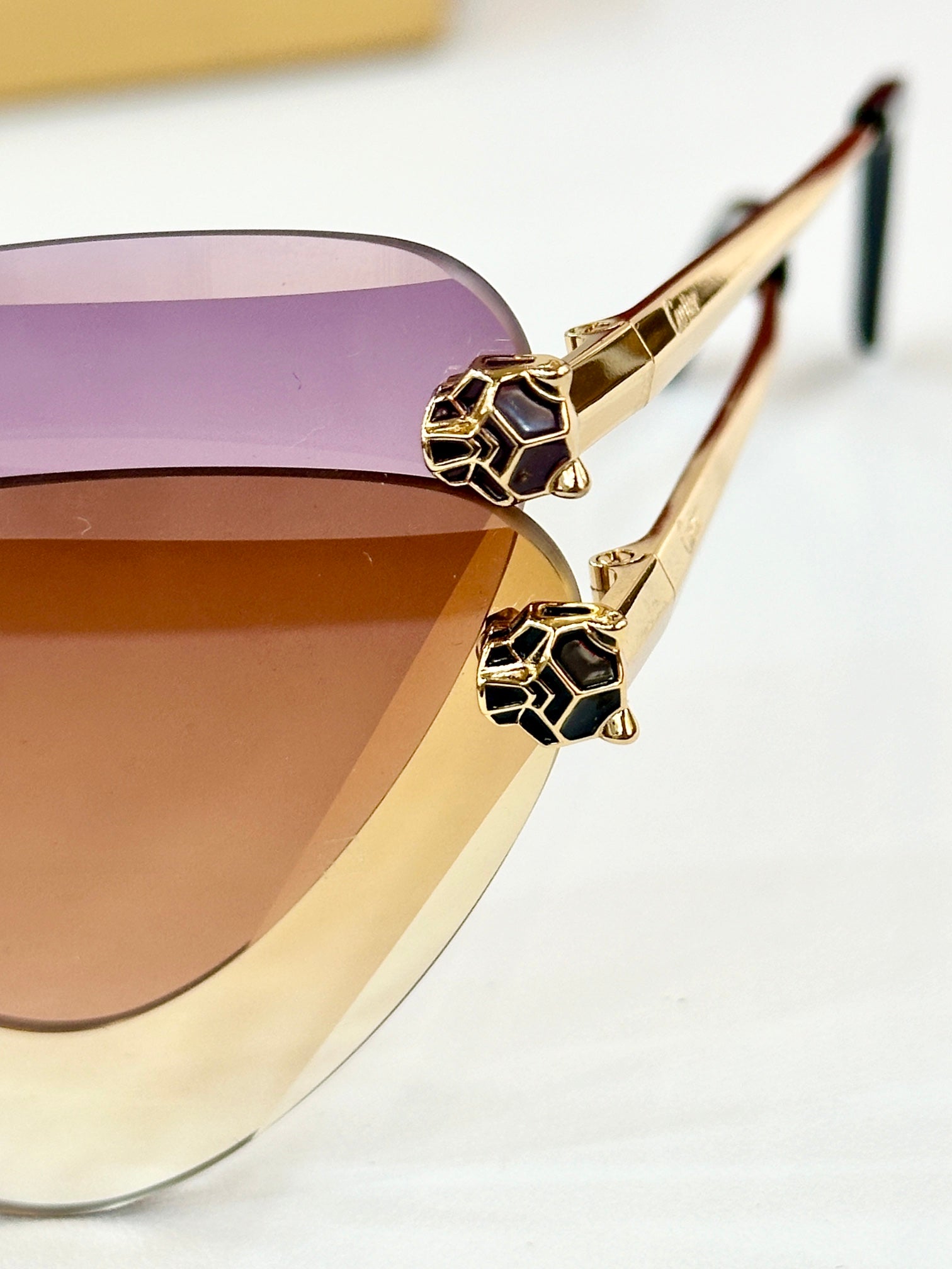 PANTHÈRE RIMLESS TRIANGLE FRAME SUNGLASSES  570457 IN METAL
