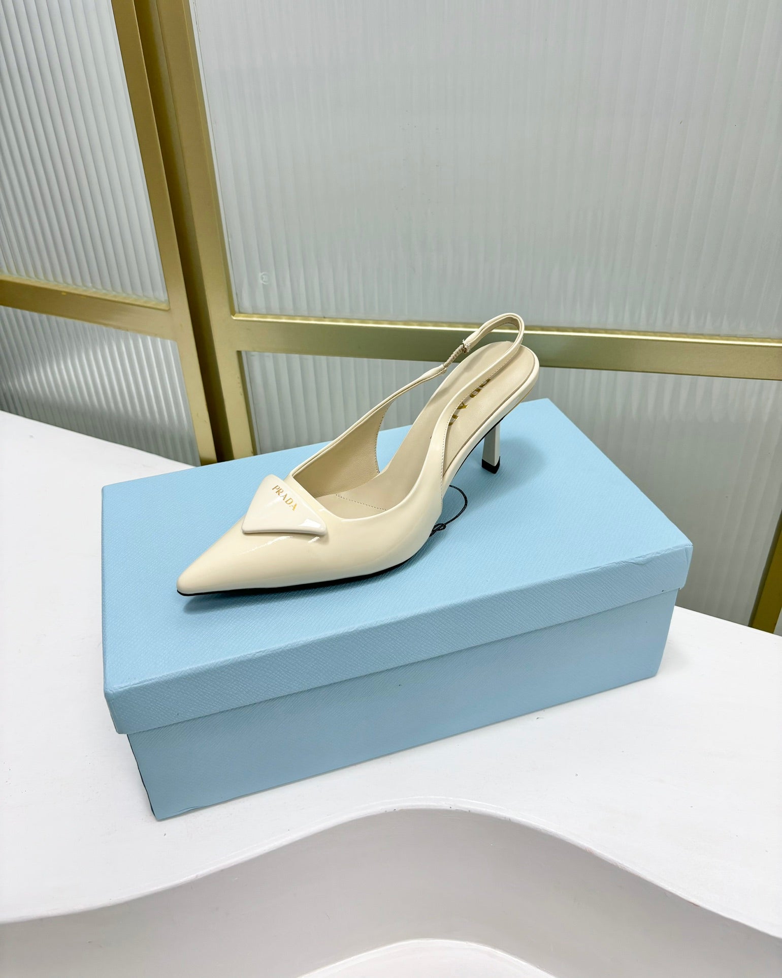 PRA PATENT LEATHER SLINGBACK PUMPS 50 CREAMY WHITE