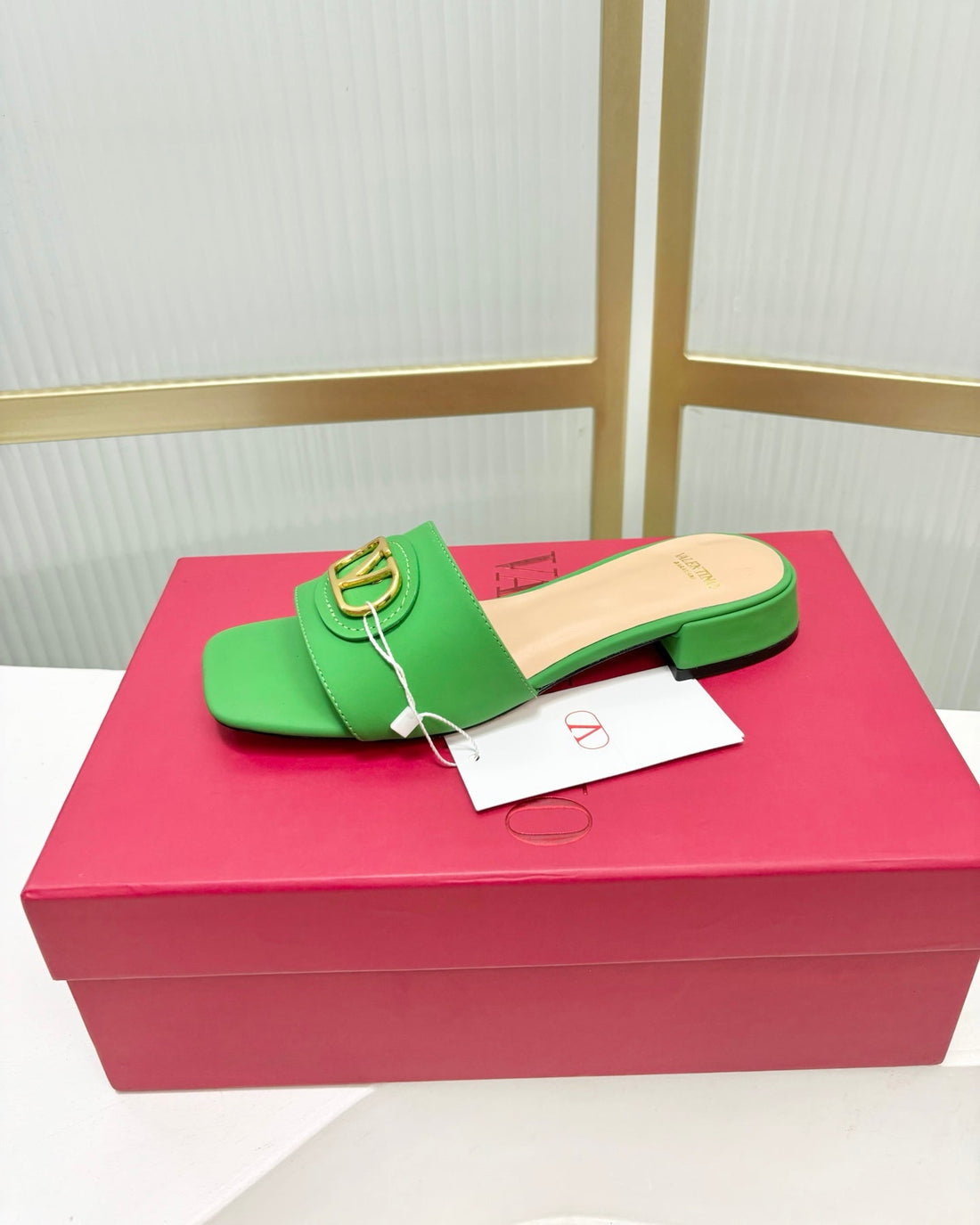 VT 25 Vlogo Slides 2cm Green Cowhide