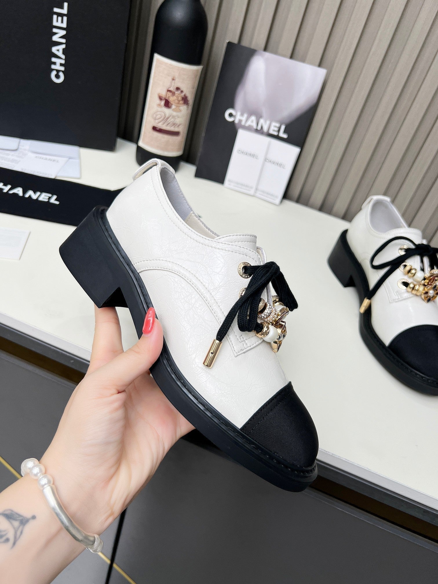 CC Shoe Oxford 50mm In White Black Calfskin And Lycra Fabric 944546