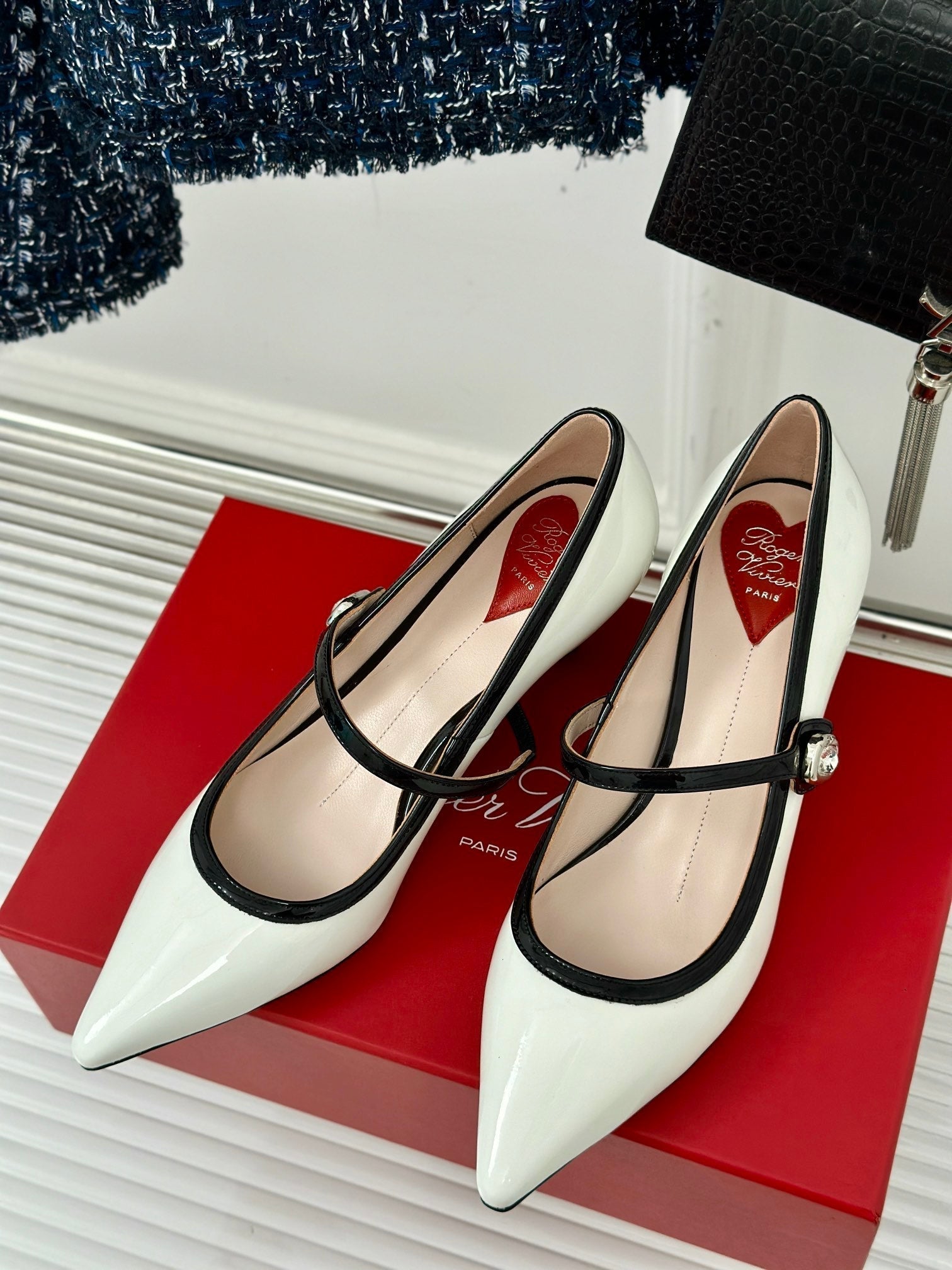 Mary Jane Virgule Pumps 55 Black White Patent Leather