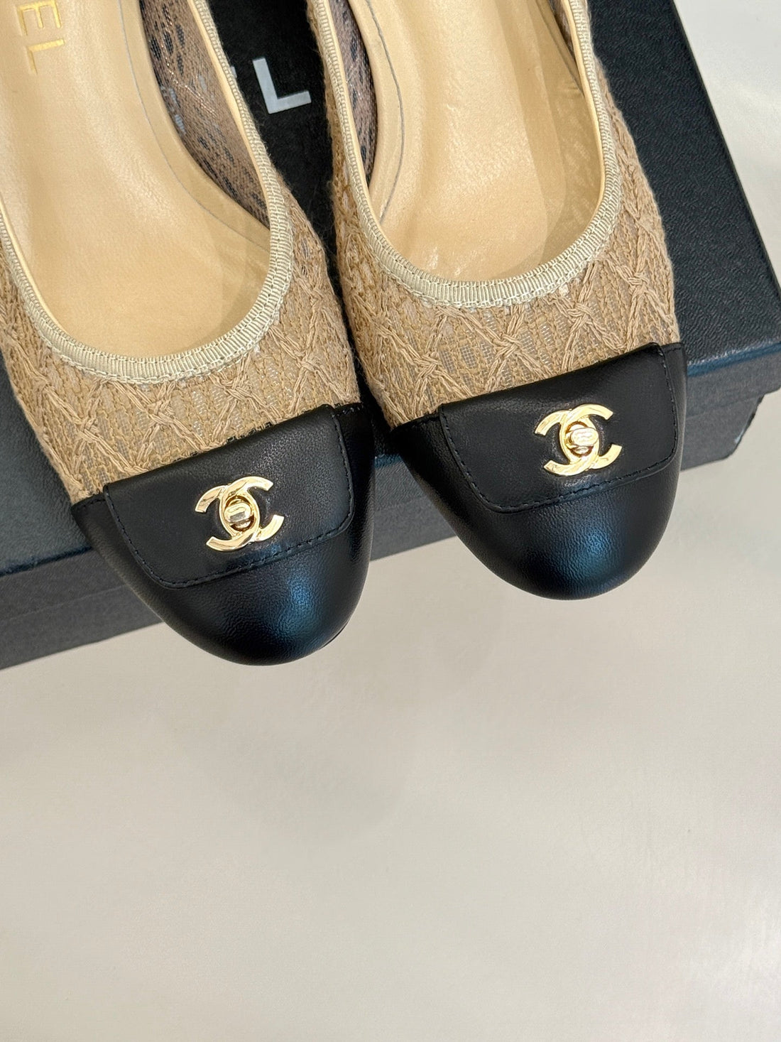 Chanel 25 Ballet Flat  50mm  Beige Black Woven Lambskin 473050