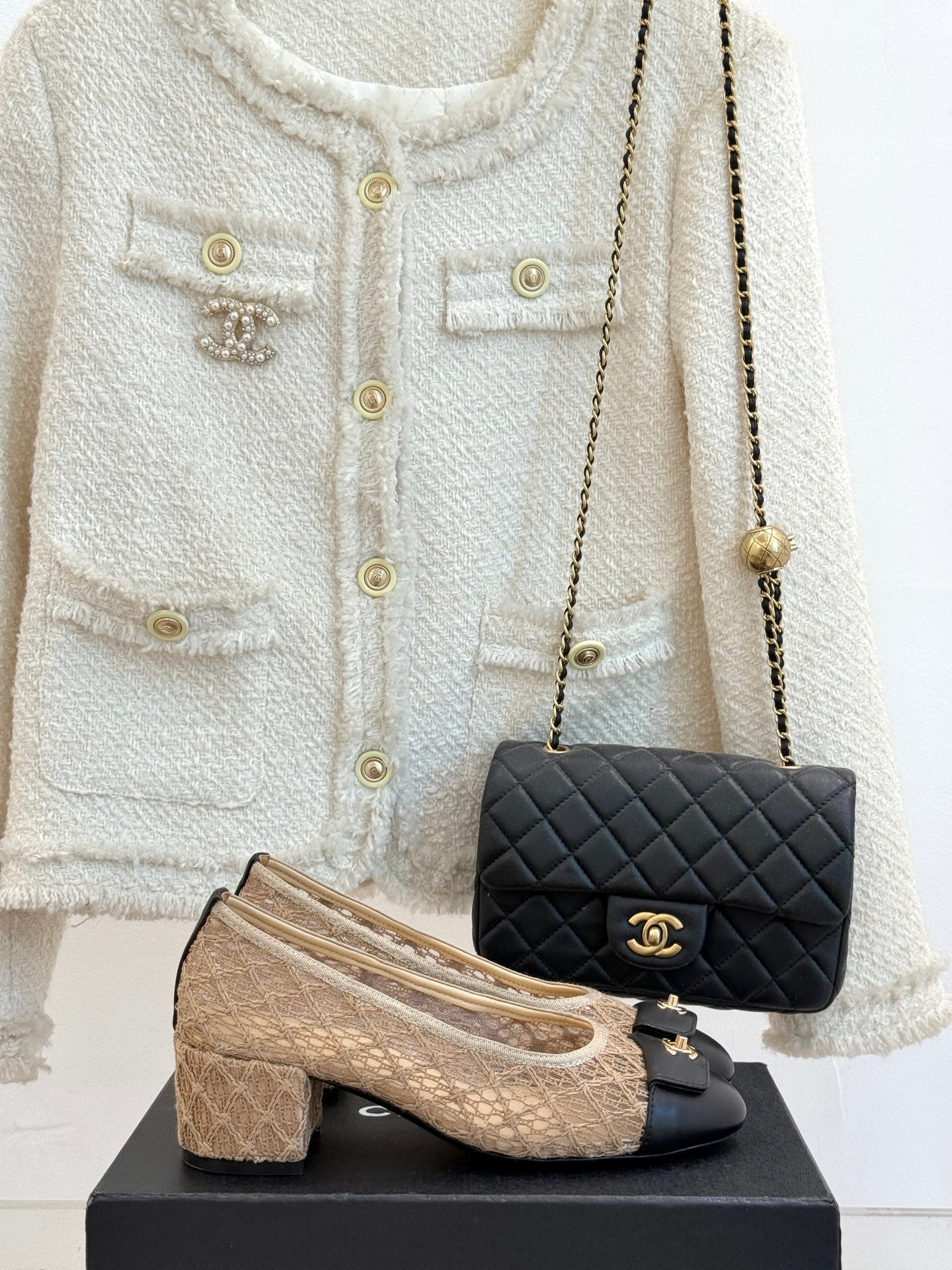 Chanel 25 Ballet Flat  50mm  Beige Black Woven Lambskin 473050