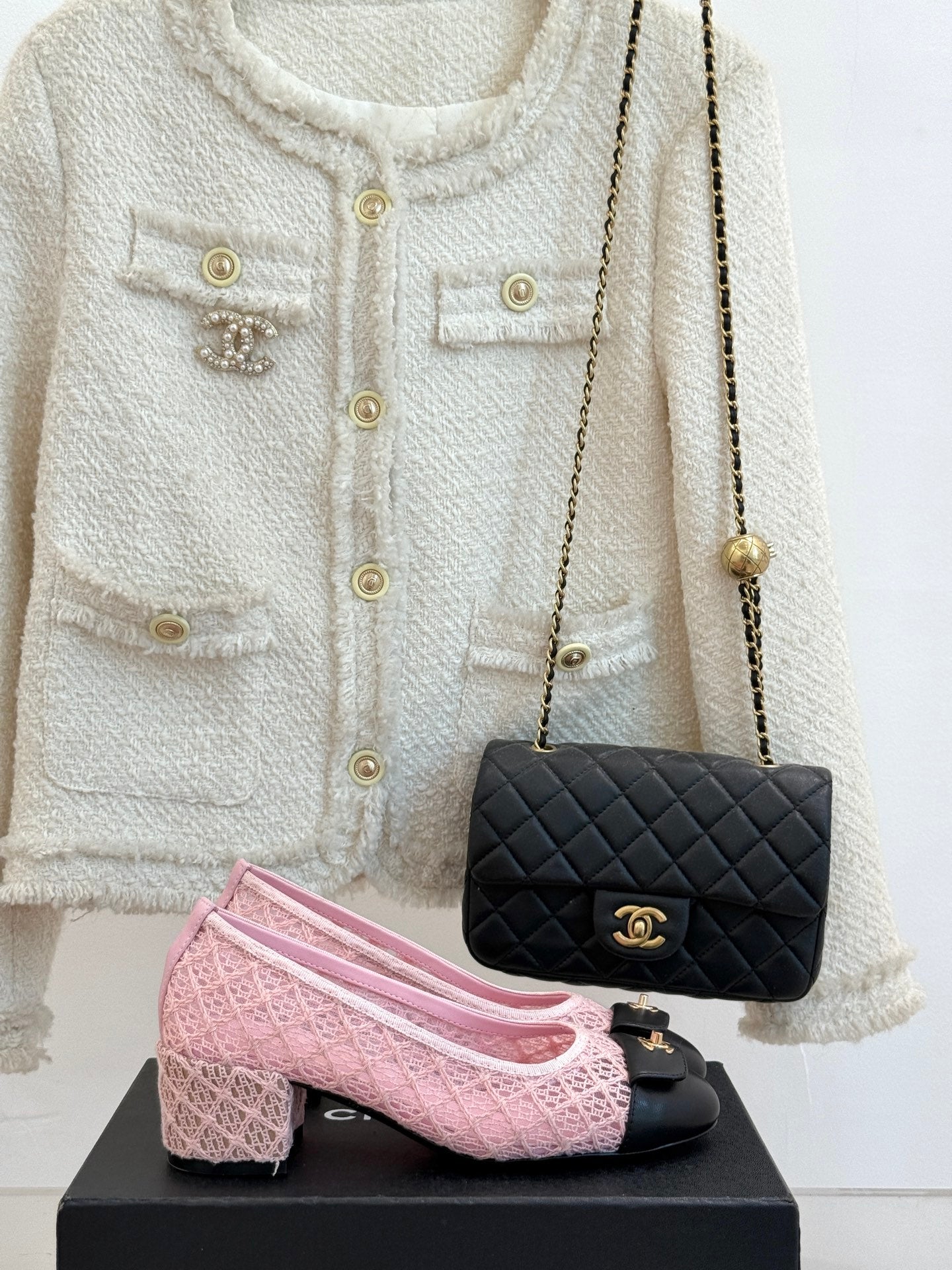 Chanel 25 Ballet Flat 50mm Pink Black Woven Lambskin 473052