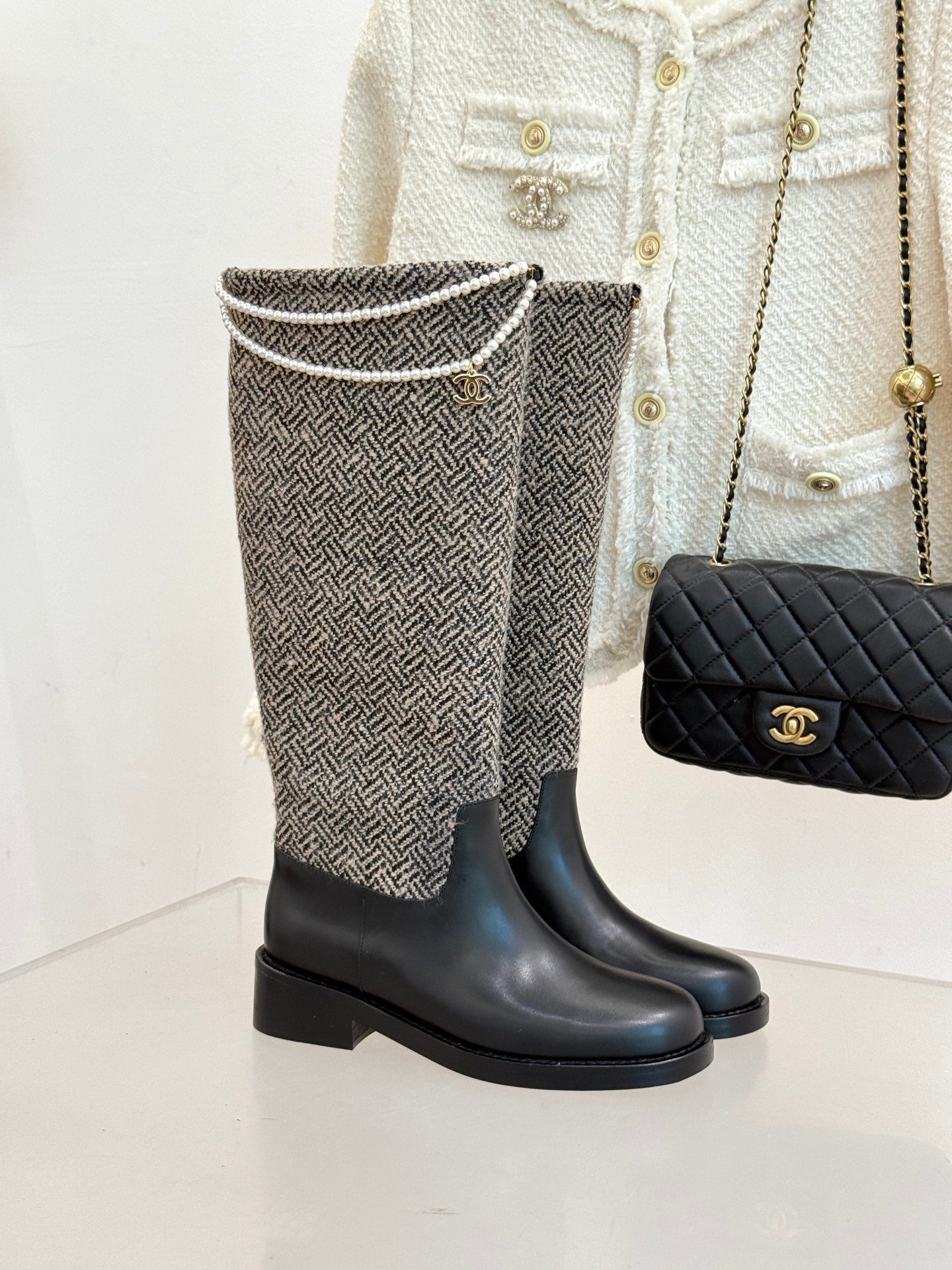Chanel 25 Four-Leaf Clover Pearls Double C Long Boots Black Grey Woven Sheepskin 465406