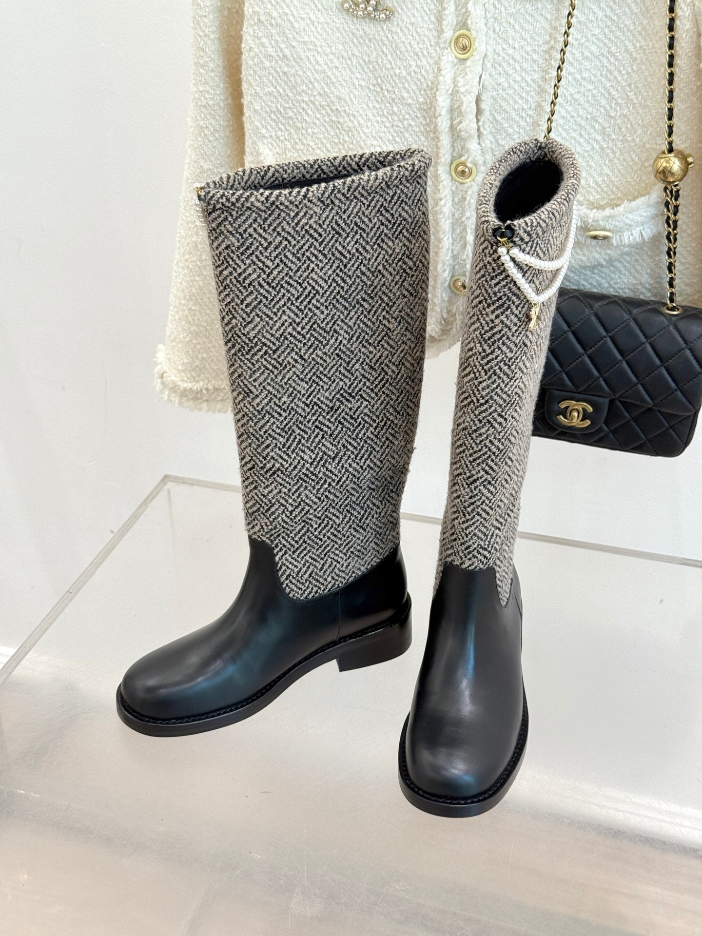 Chanel 25 Four-Leaf Clover Pearls Double C Long Boots Black Grey Woven Sheepskin 465406