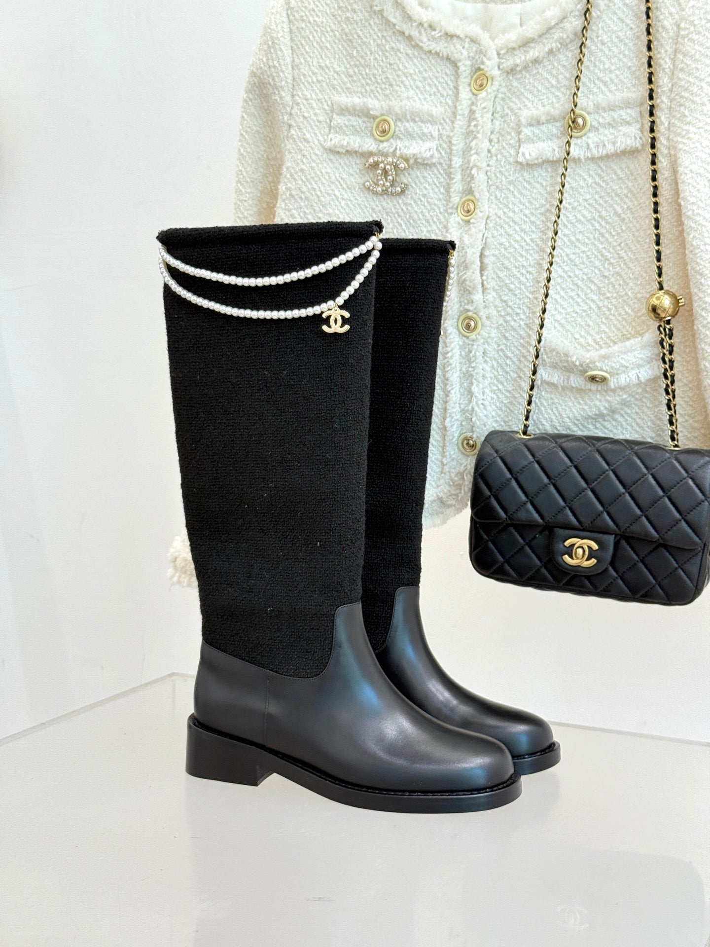 Chanel 25 Four-Leaf Clover Pearls Double C Long Boots Black Woven Sheepskin 465407